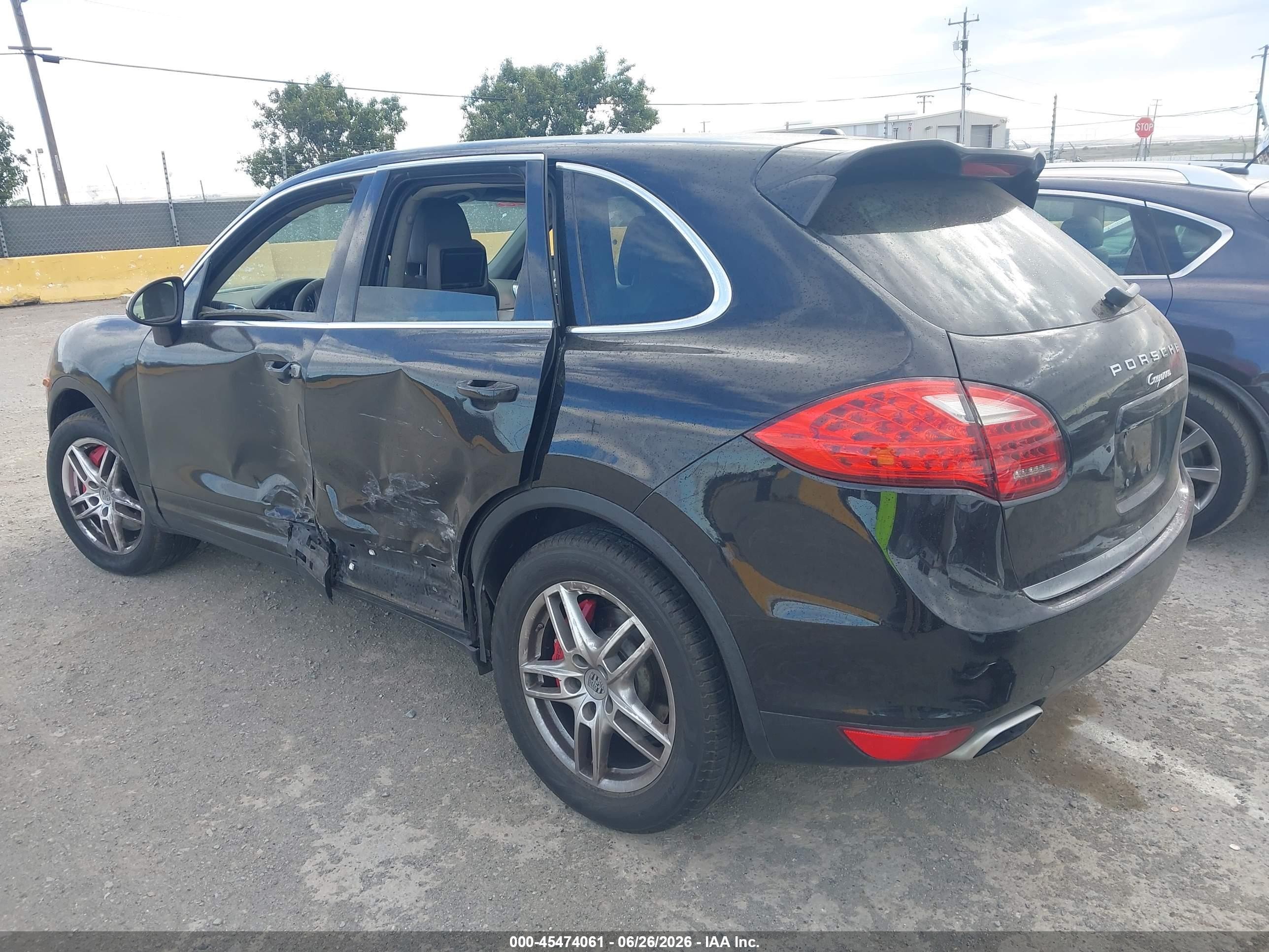 2012 Porsche Cayenne VIN WP1AA2A28CLA09706 IAAI salvage auction — Side, Salvage (California), sold $2,750 on 2026-07-09 (photo 3)
