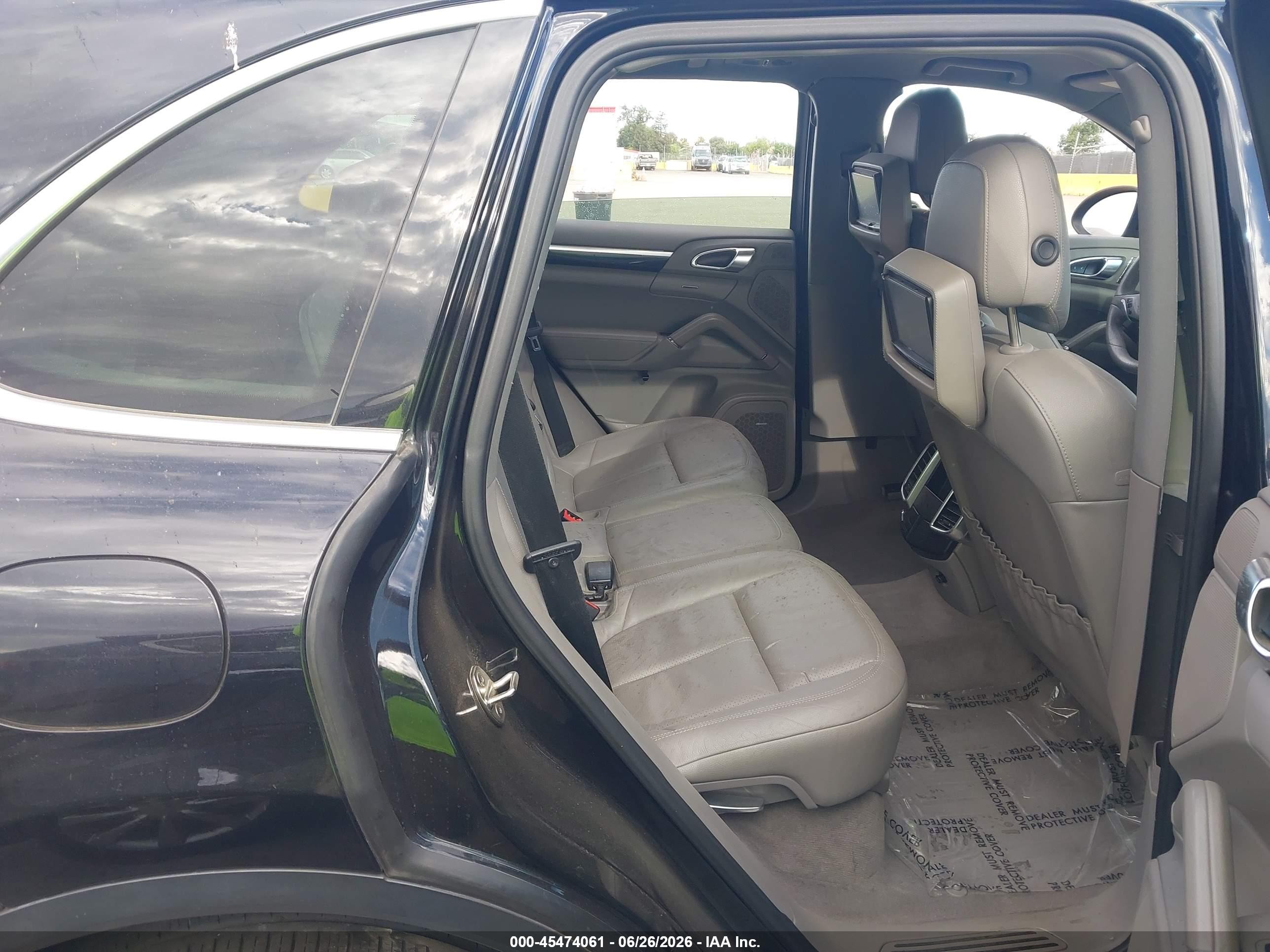 2012 Porsche Cayenne VIN WP1AA2A28CLA09706 IAAI salvage auction — Side, Salvage (California), sold $2,750 on 2026-07-09 (photo 8)