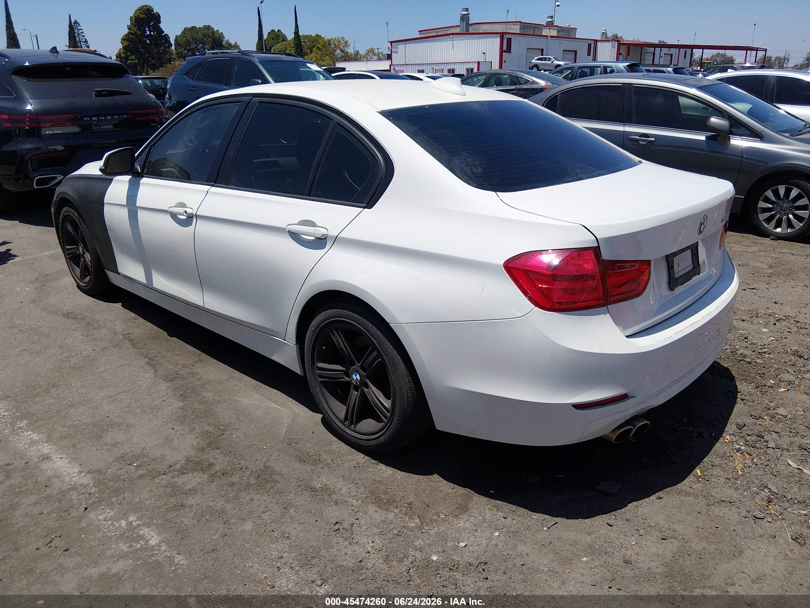 2013 BMW 3 Series VIN WBA3A5C53DF351922 IAAI salvage auction — Normal Wear, Salvage Title - Dealer (California), sold $650 on 2026-07-09 (photo 3)