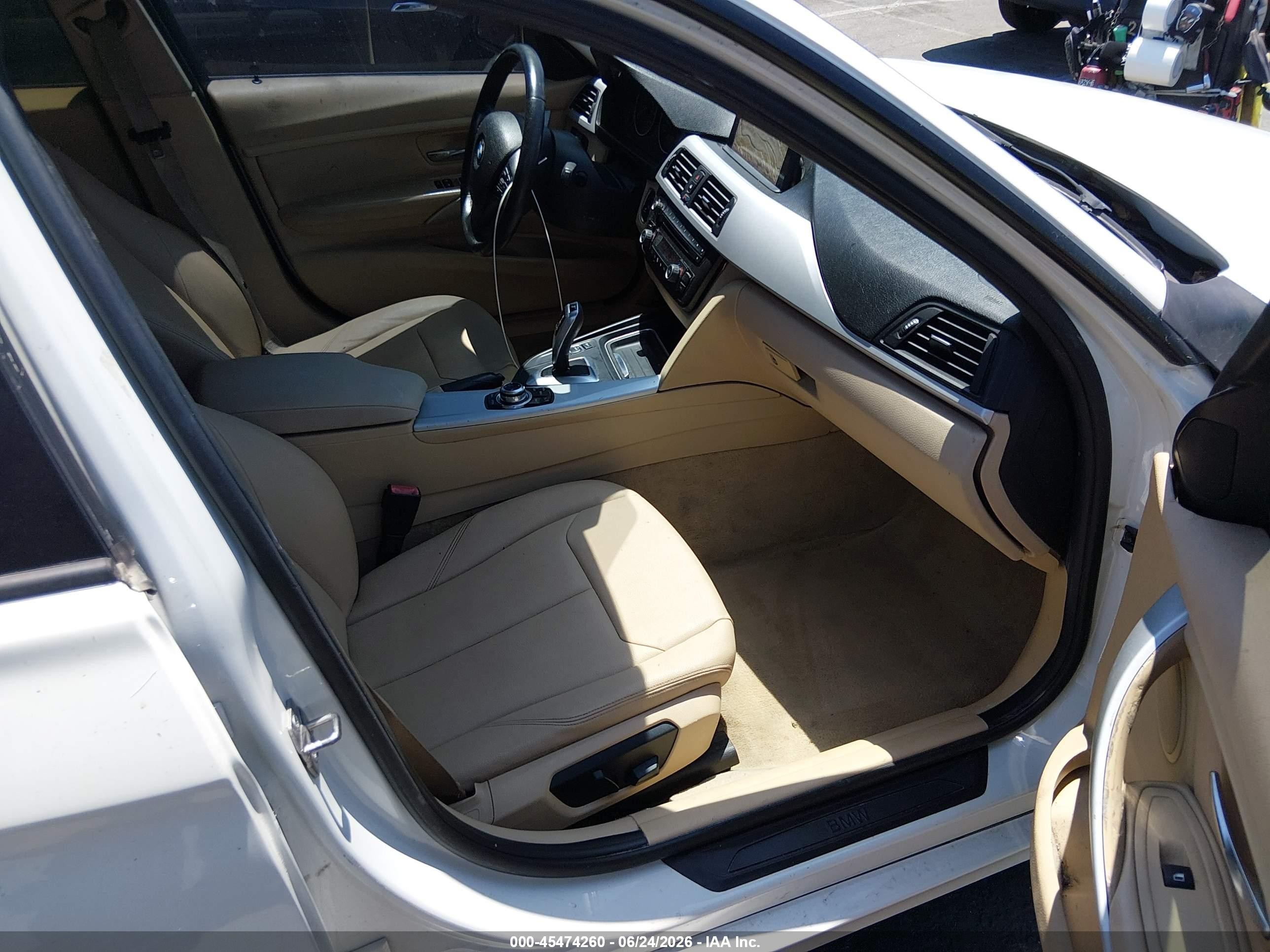 2013 BMW 3 Series VIN WBA3A5C53DF351922 IAAI salvage auction — Normal Wear, Salvage Title - Dealer (California), sold $650 on 2026-07-09 (photo 5)