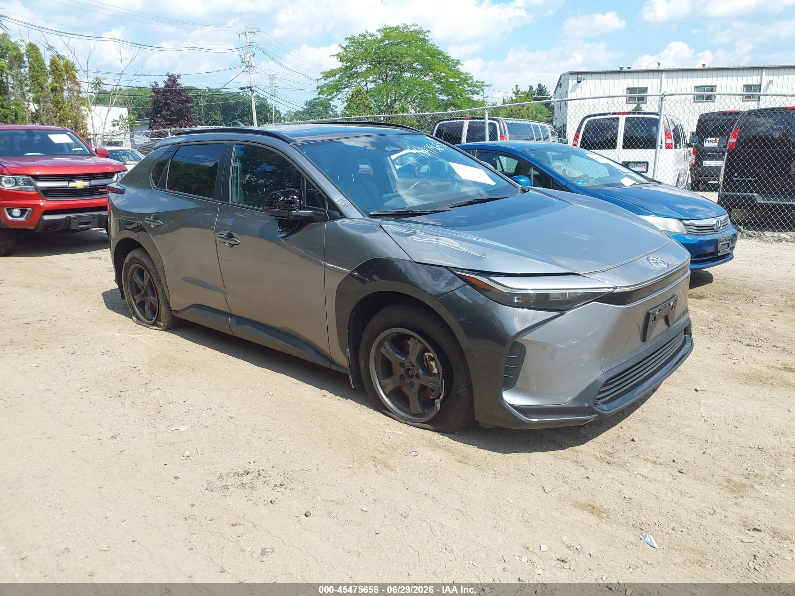 2024 Toyota BZ4X VIN JTMABACA6RA091470 — IAAI salvage auction photo