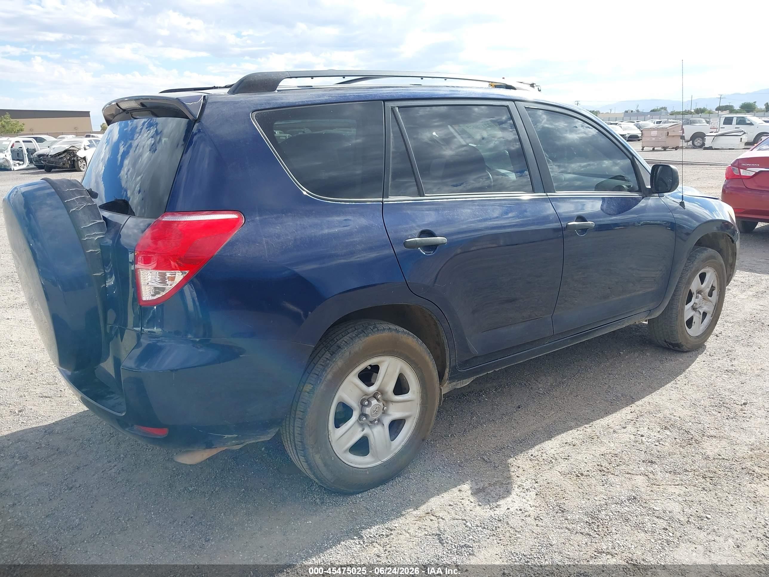2007 Toyota RAV4 VIN JTMZD35V075075070 IAAI salvage auction — Normal Wear, Clear (Arkansas), sold $100 on 2026-07-02 (photo 4)