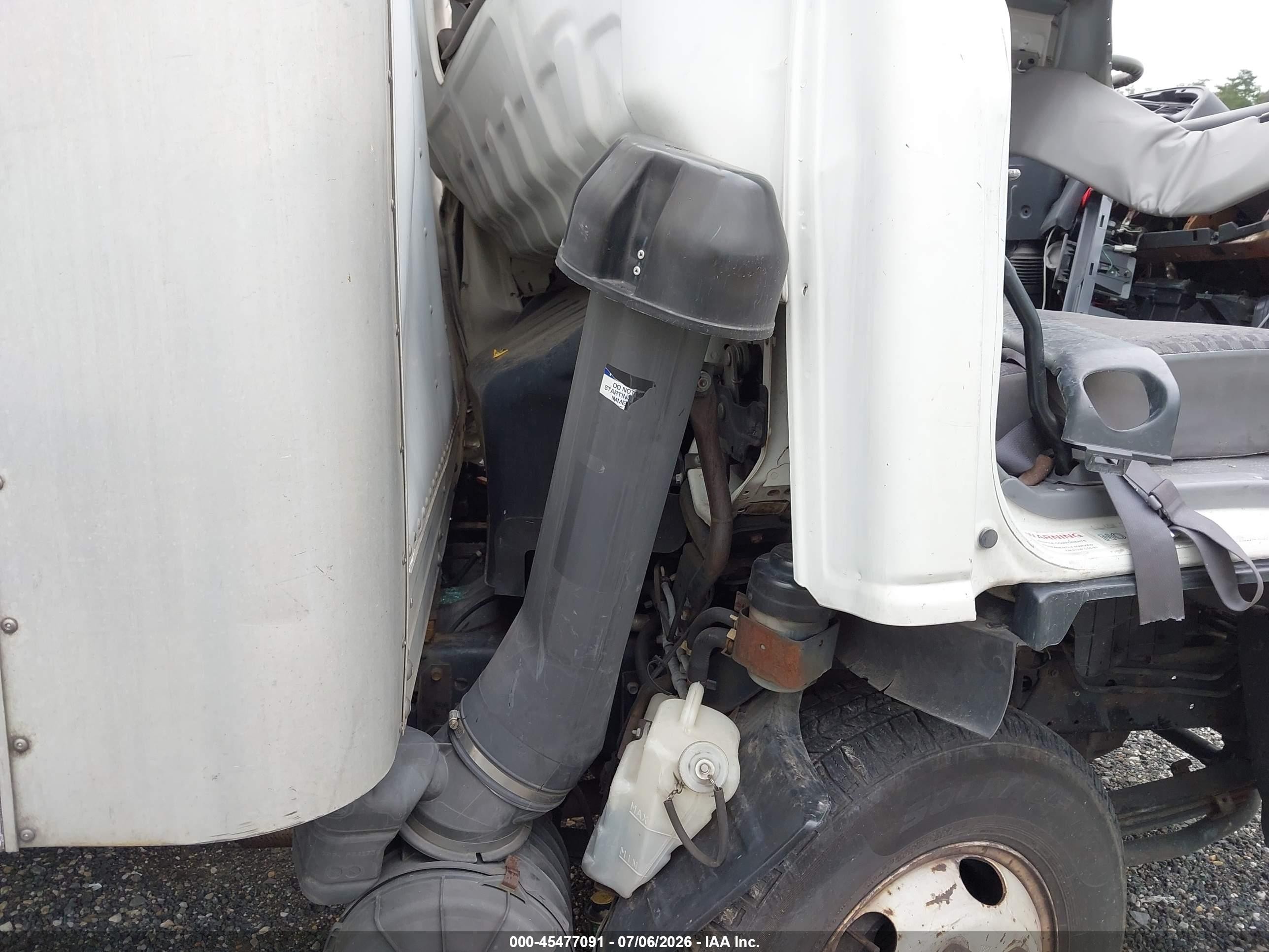 2006 Isuzu W3s042 npr dsl reg VIN JALB4B16467025350 IAAI salvage auction — Front End, Salvage - Greater Than 75% (Maryland), sold $350 on 2026-09-09 (photo 9)