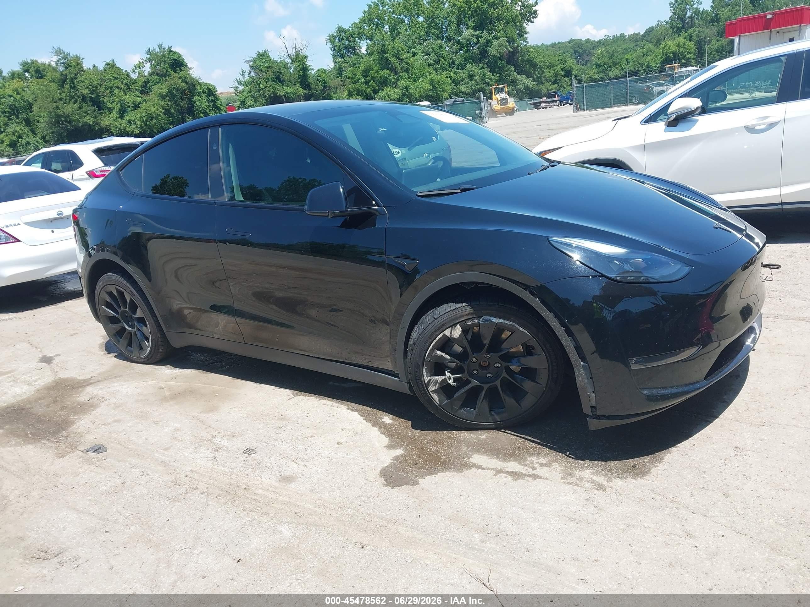 2024 Tesla Model y VIN 7SAYGDEE0RA214902 IAAI salvage auction — Unknown, Salvage - Greater Than 75% (Maryland), sold $7,350 on 2026-09-03 (photo 1)
