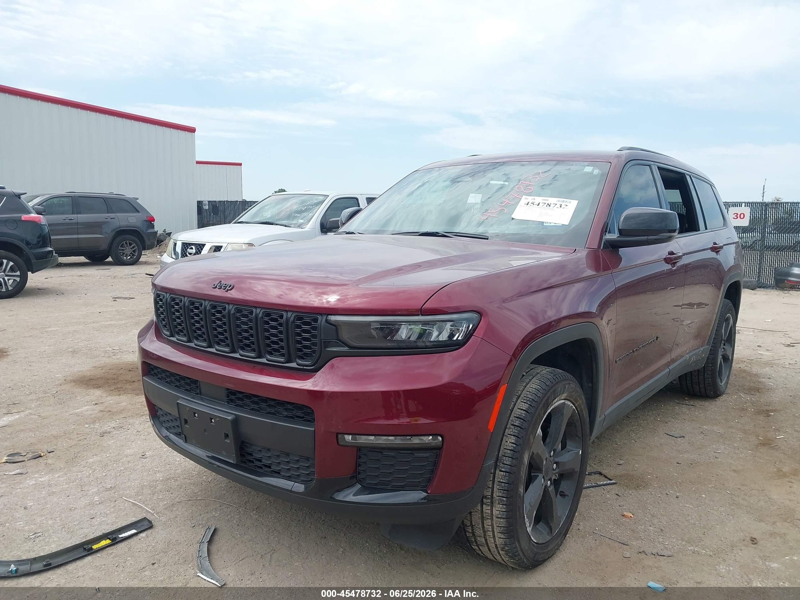 2025 Jeep Grand cherokee VIN 1C4RJJBG2S8651669 IAAI salvage auction — Rear End, Original (Texas), sold $15,400 on 2026-08-28 (photo 2)