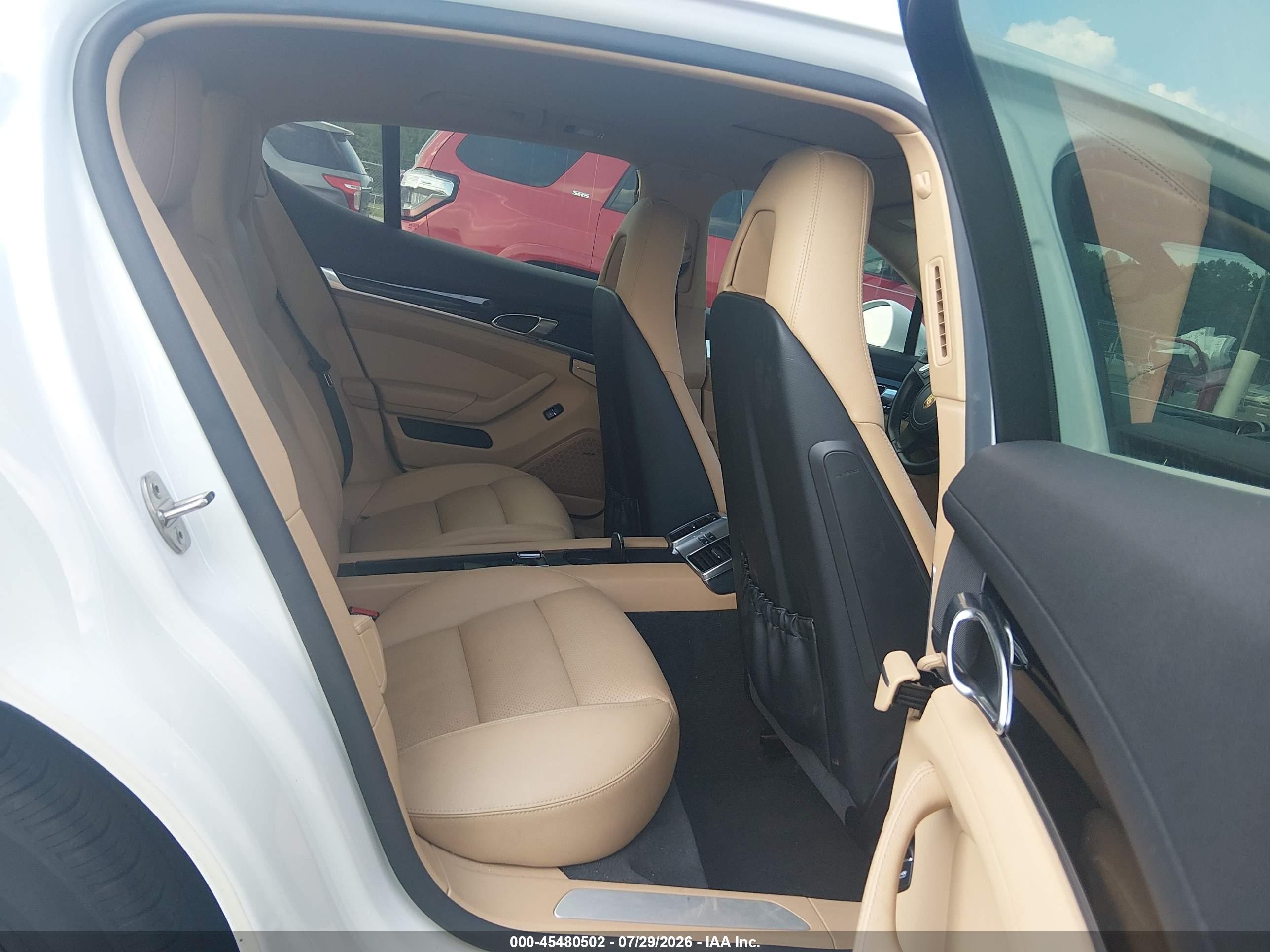2016 Porsche Panamera VIN WP0AA2A78GL007506 IAAI salvage auction — Front End, Salvage (North Carolina), sold $2,250 on 2026-09-09 (photo 8)