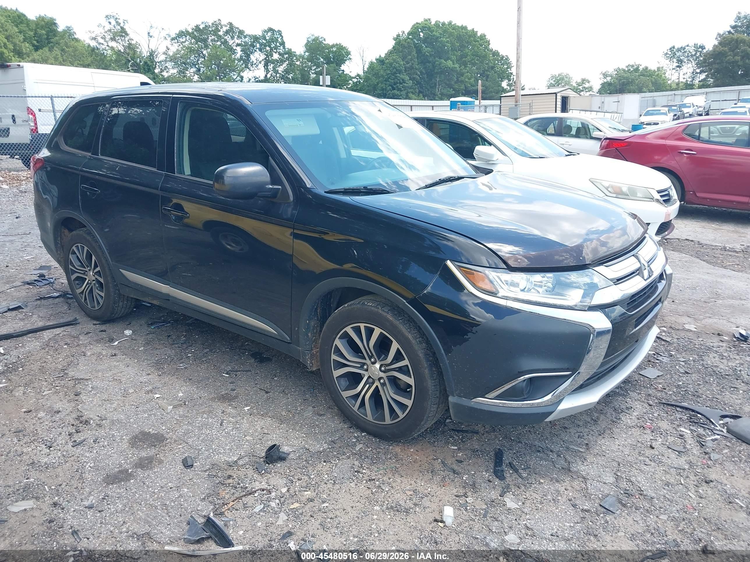 2017 Mitsubishi Outlander VIN JA4AD2A33HZ025506 IAAI salvage auction — Side, Salvage (Idaho), sold $1,300 on 2026-09-13 (photo 1)