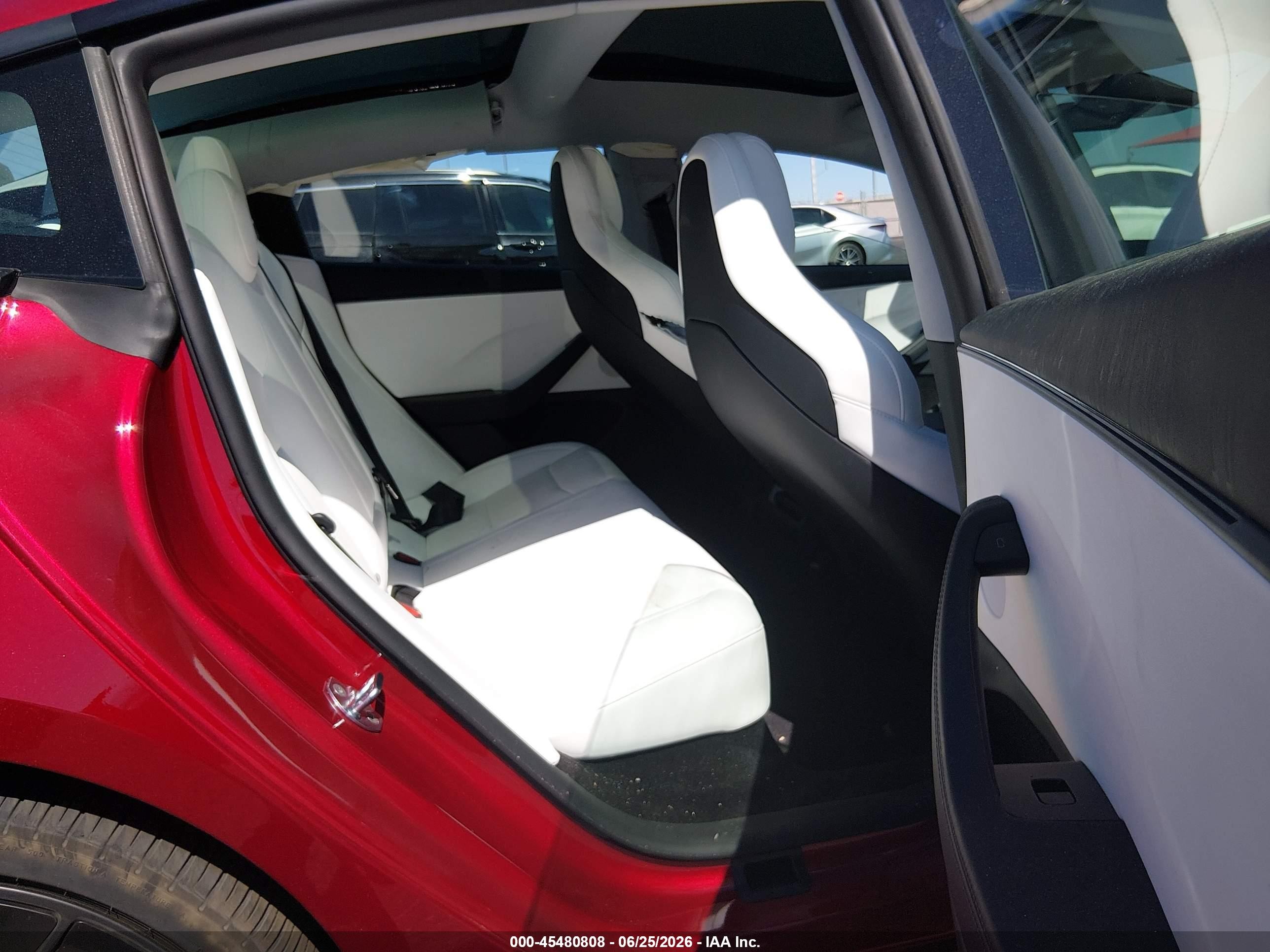 2026 Tesla Model 3 VIN 5YJ3E1ET7TF173396 IAAI salvage auction — Side, Salvage (Nevada), sold $15,700 on 2026-09-02 (photo 8)