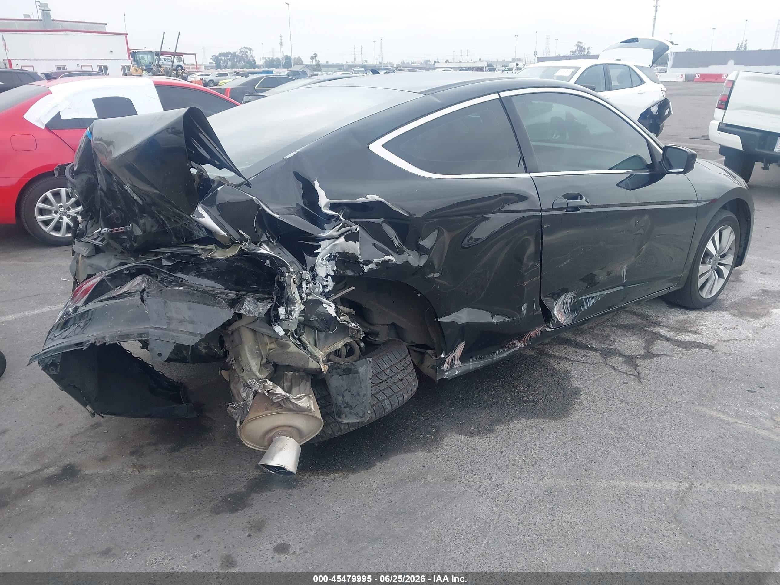2011 Honda Accord VIN 1HGCS1B3XBA006195 IAAI salvage auction — Front & Rear, Salvage (California), sold $550 on 2026-07-09 (photo 4)