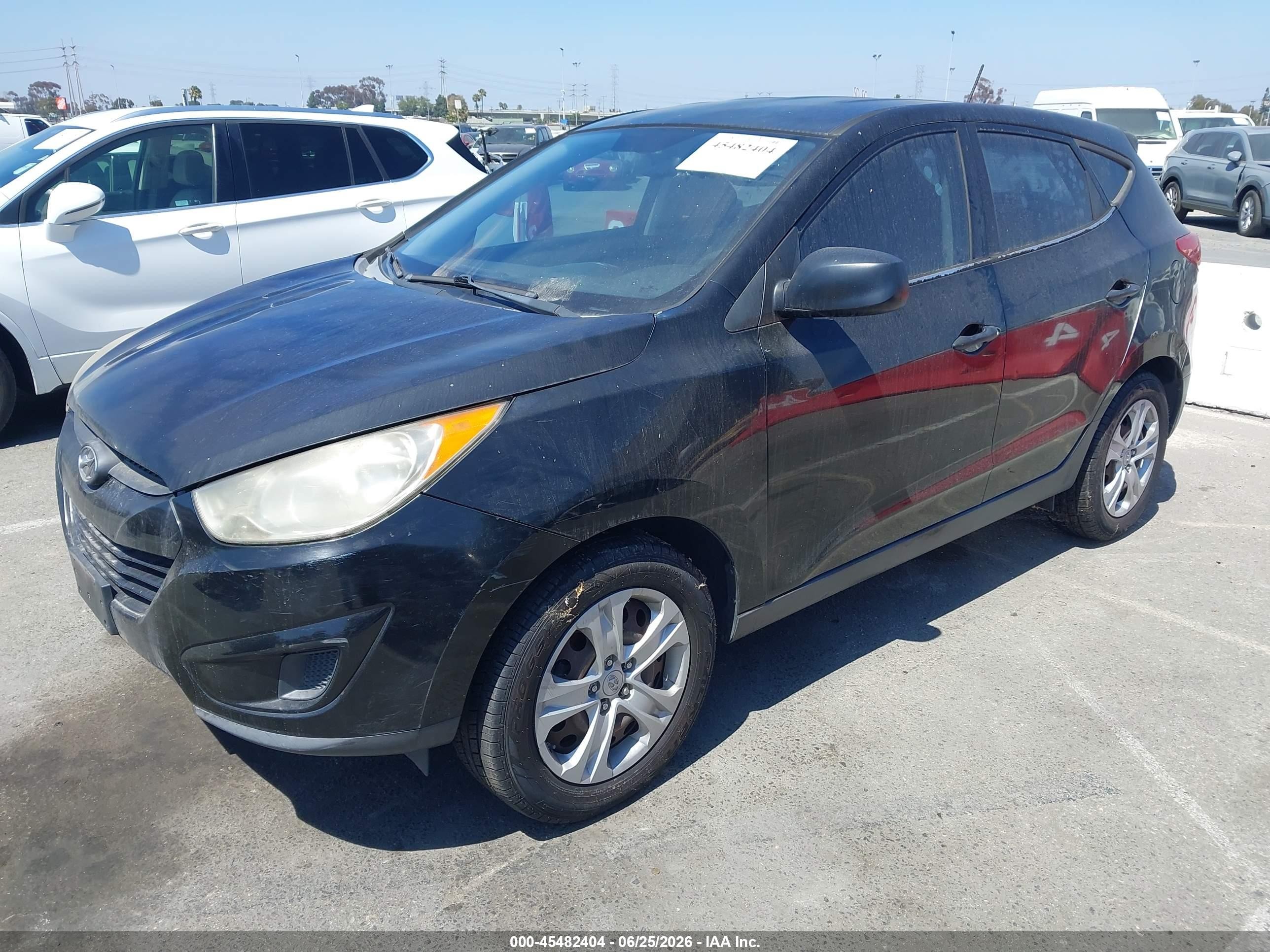 2010 Hyundai Tucson VIN KM8JT3AC7AU099640 IAAI salvage auction — Normal Wear, Clear - Dealer Only (California), sold $525 on 2026-07-09 (photo 2)