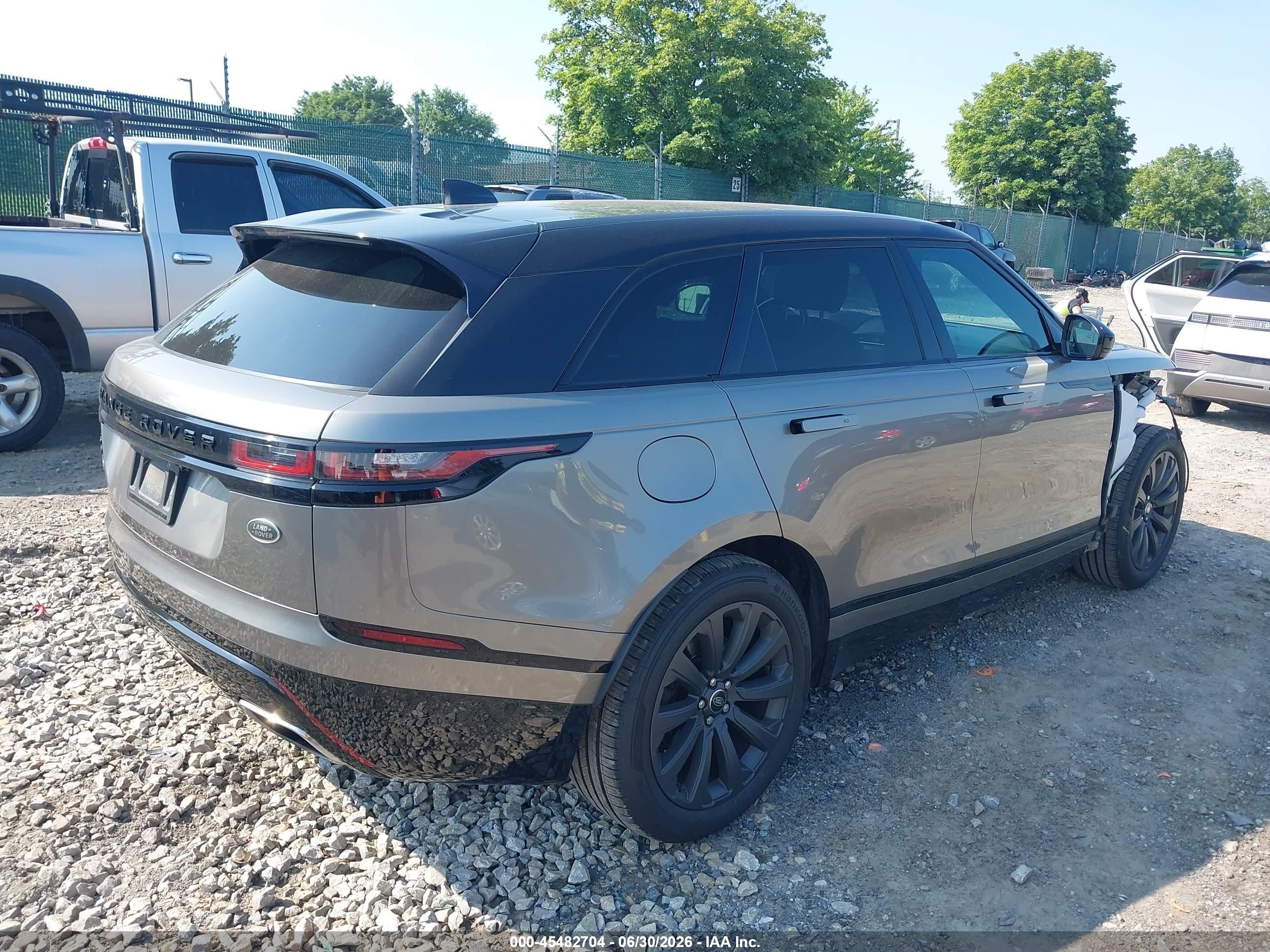 2019 Land rover Range rover velar VIN SALYL2EV9KA791340 IAAI salvage auction — Unknown, Salvage (Pennsylvania), sold $12,500 on 2026-08-14 (photo 4)