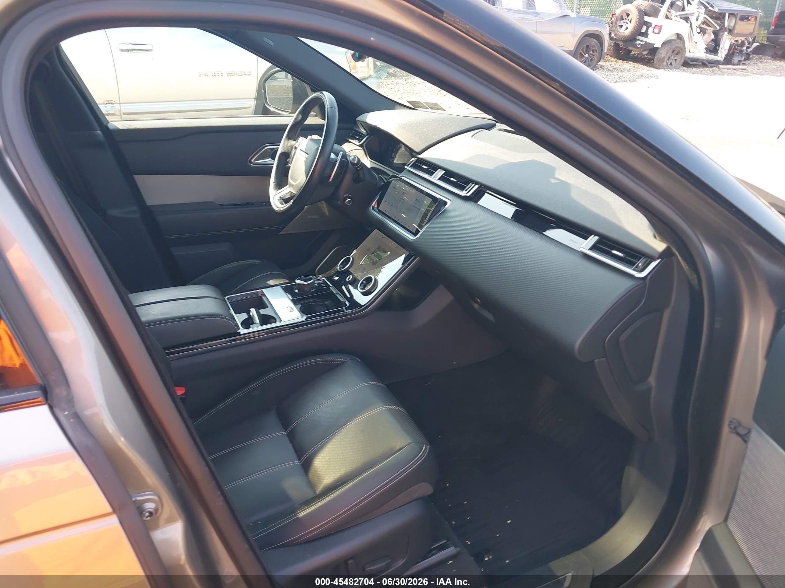 2019 Land rover Range rover velar VIN SALYL2EV9KA791340 IAAI salvage auction — Unknown, Salvage (Pennsylvania), sold $12,500 on 2026-08-14 (photo 5)