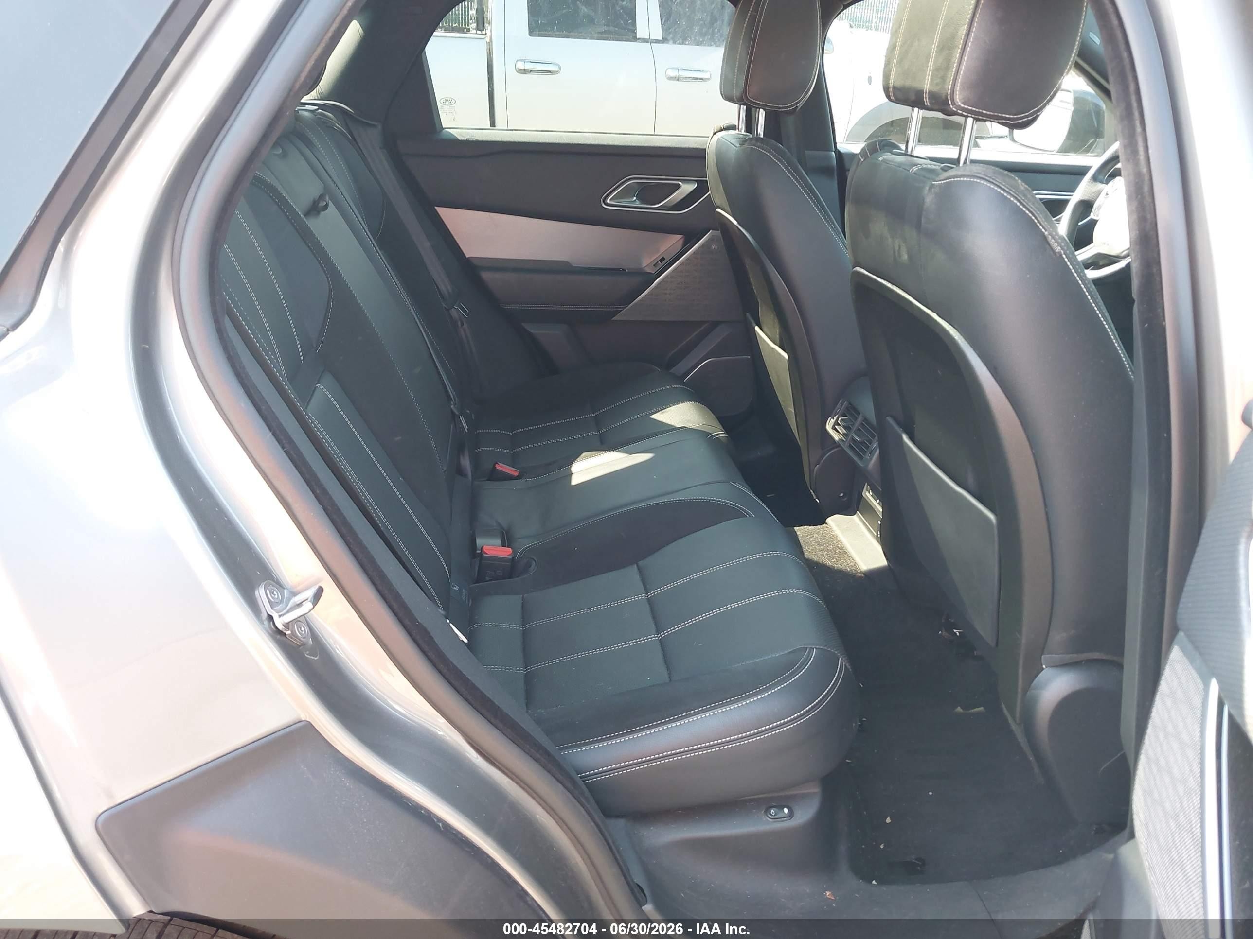 2019 Land rover Range rover velar VIN SALYL2EV9KA791340 IAAI salvage auction — Unknown, Salvage (Pennsylvania), sold $12,500 on 2026-08-14 (photo 8)