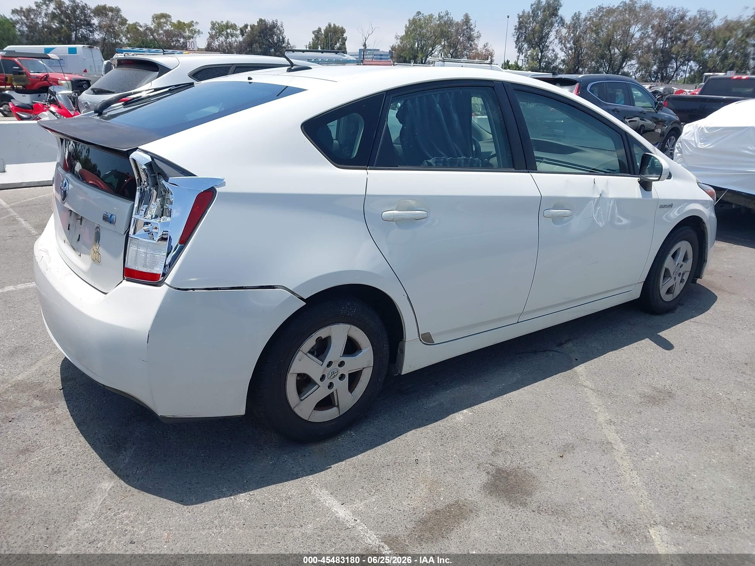2010 Toyota Prius VIN JTDKN3DU4A0244924 IAAI salvage auction — Normal Wear, Salvage (California), sold $275 on 2026-07-09 (photo 4)