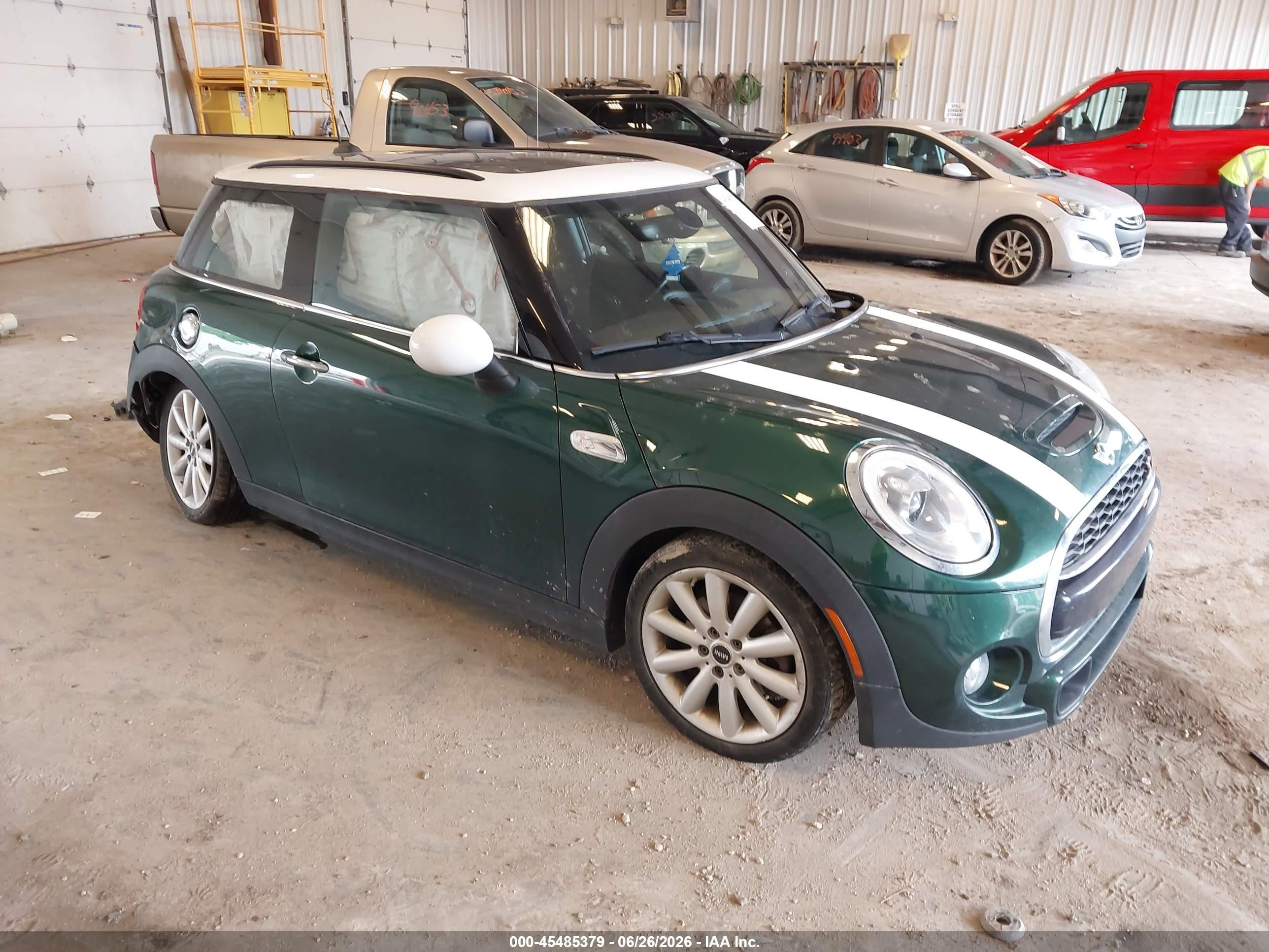 2018 Mini Hardtop VIN WMWXP7C57J2A48045 IAAI salvage auction — Side, Clear (Michigan), sold $2,500 on 2026-09-10 (photo 1)