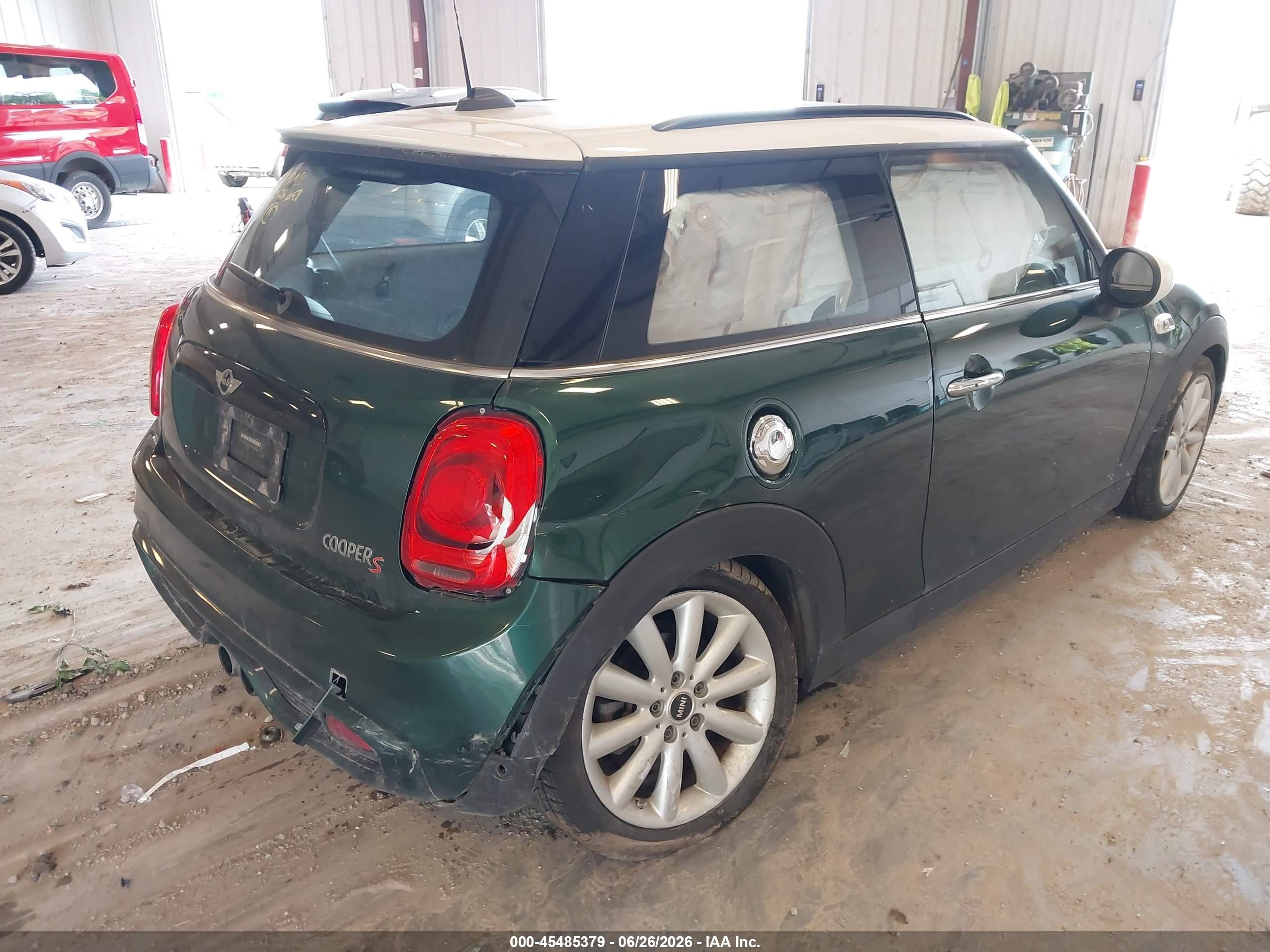 2018 Mini Hardtop VIN WMWXP7C57J2A48045 IAAI salvage auction — Side, Clear (Michigan), sold $2,500 on 2026-09-10 (photo 6)