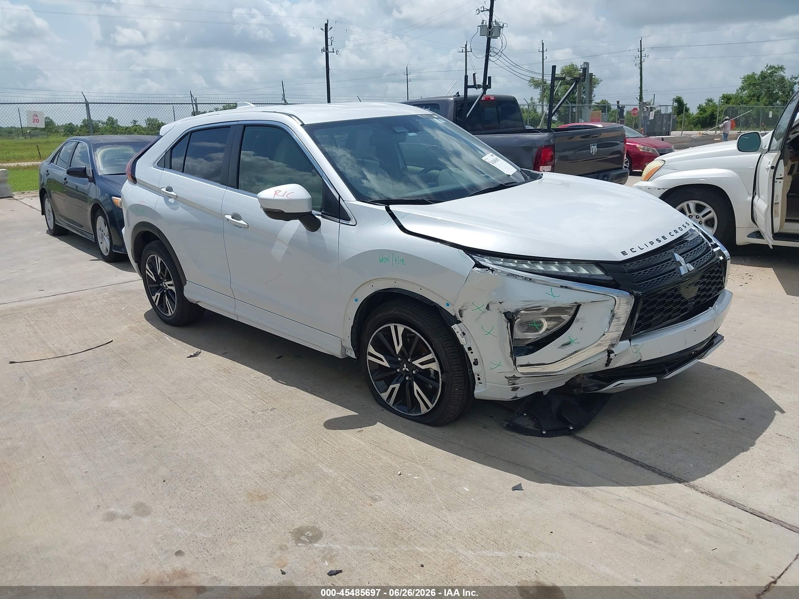 2025 Mitsubishi Eclipse VIN JA4ATWAA9SZ008743 — IAAI salvage auction photo