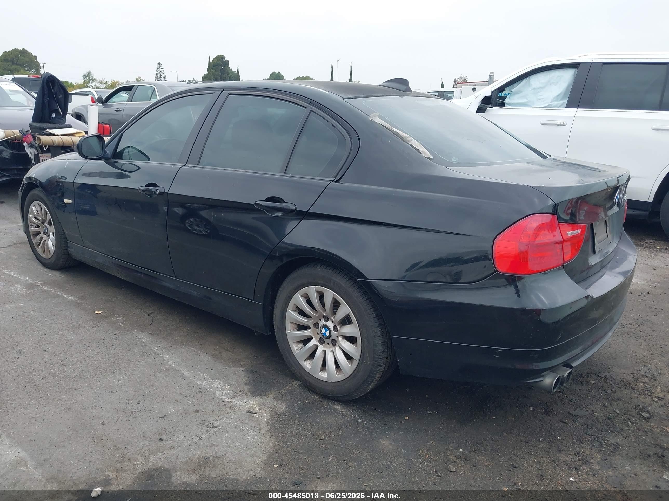 2009 BMW 3 Series VIN WBAPH57529NM33970 IAAI salvage auction — Normal Wear, Clear - Dealer Only (California), sold $600 on 2026-07-02 (photo 3)