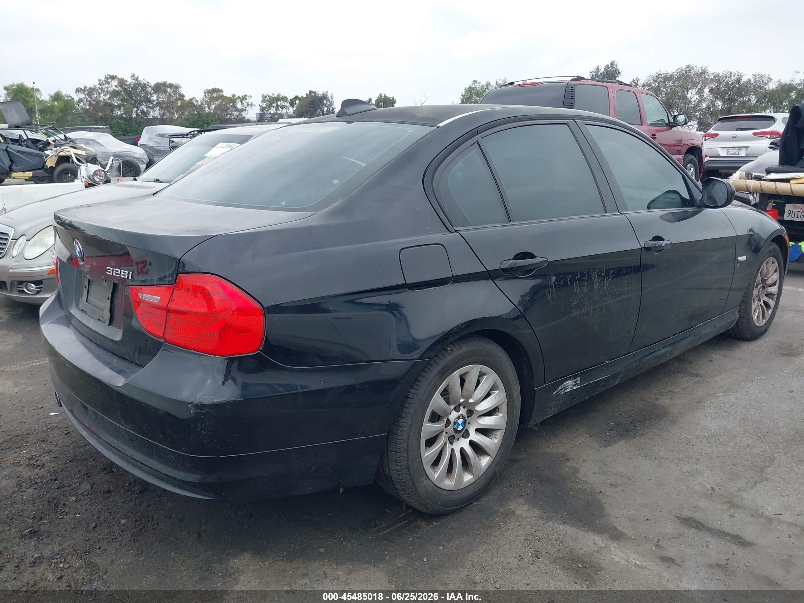 2009 BMW 3 Series VIN WBAPH57529NM33970 IAAI salvage auction — Normal Wear, Clear - Dealer Only (California), sold $600 on 2026-07-02 (photo 4)