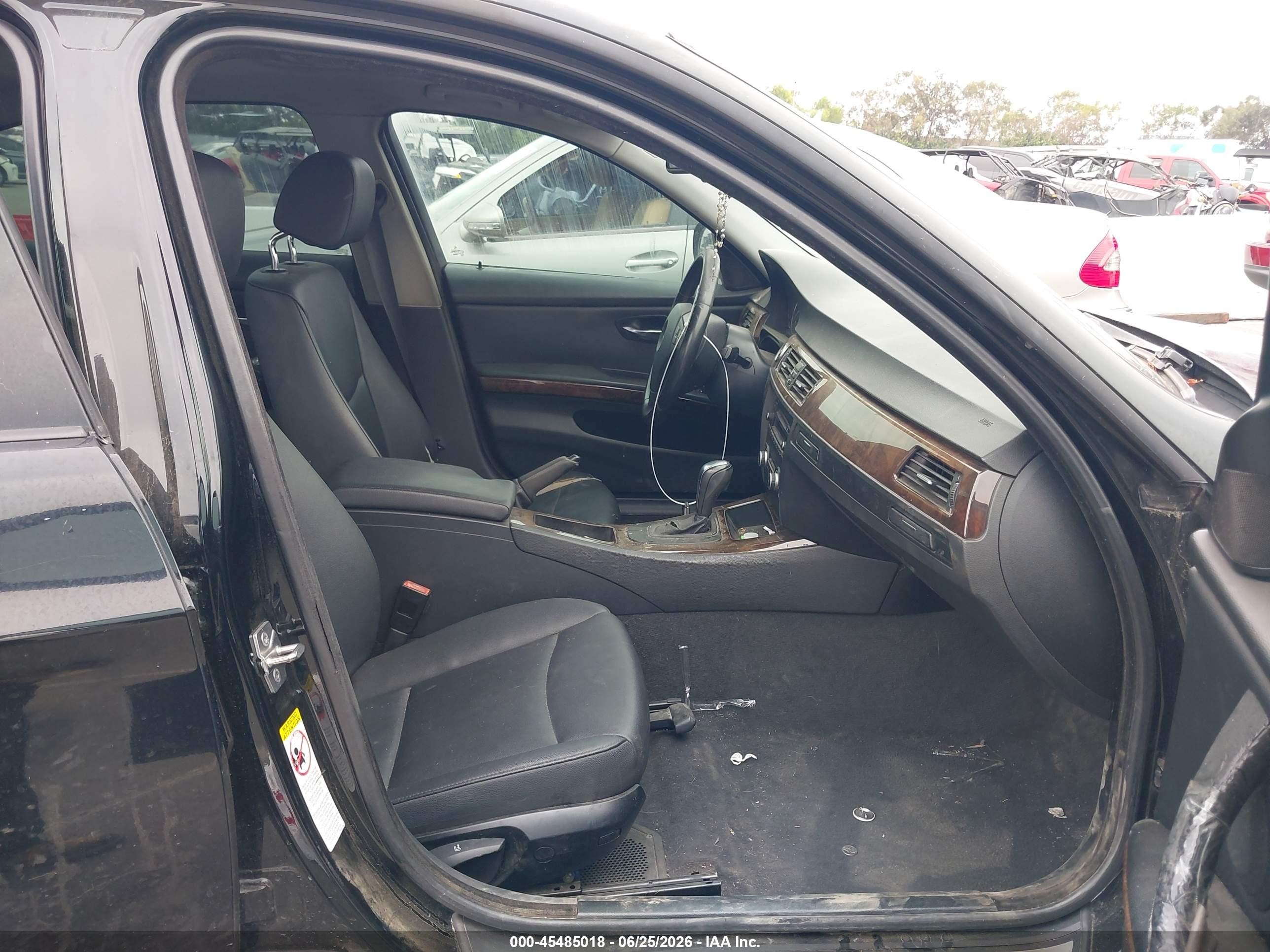 2009 BMW 3 Series VIN WBAPH57529NM33970 IAAI salvage auction — Normal Wear, Clear - Dealer Only (California), sold $600 on 2026-07-02 (photo 5)