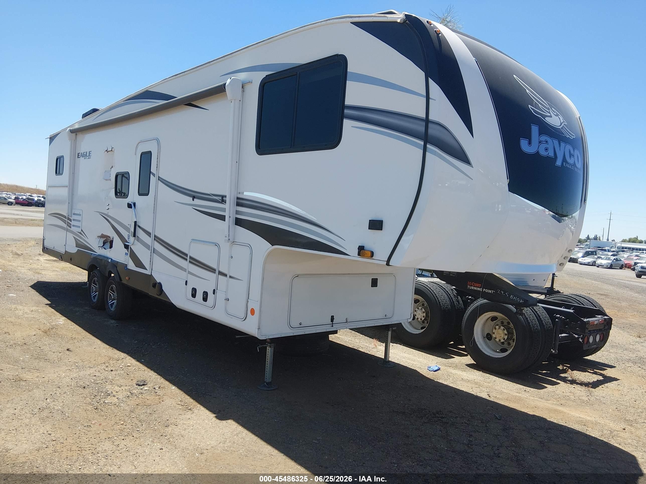 2022 Jayco Other VIN 1UJCJ0BS2N1P50090 IAAI salvage auction — Side, Salvage (California), sold $5,100 on 2026-09-16 (photo 1)