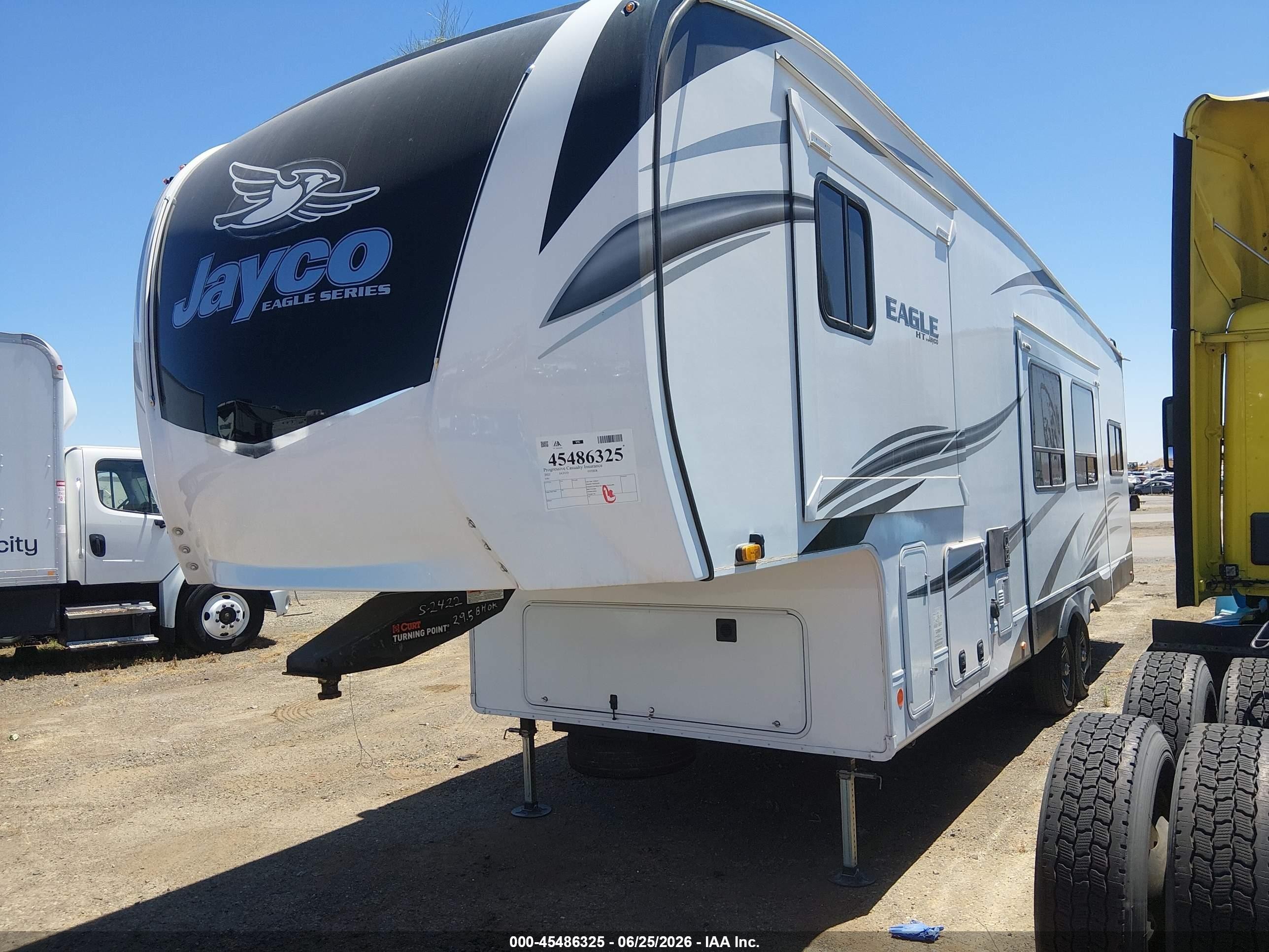 2022 Jayco Other VIN 1UJCJ0BS2N1P50090 IAAI salvage auction — Side, Salvage (California), sold $5,100 on 2026-09-16 (photo 2)