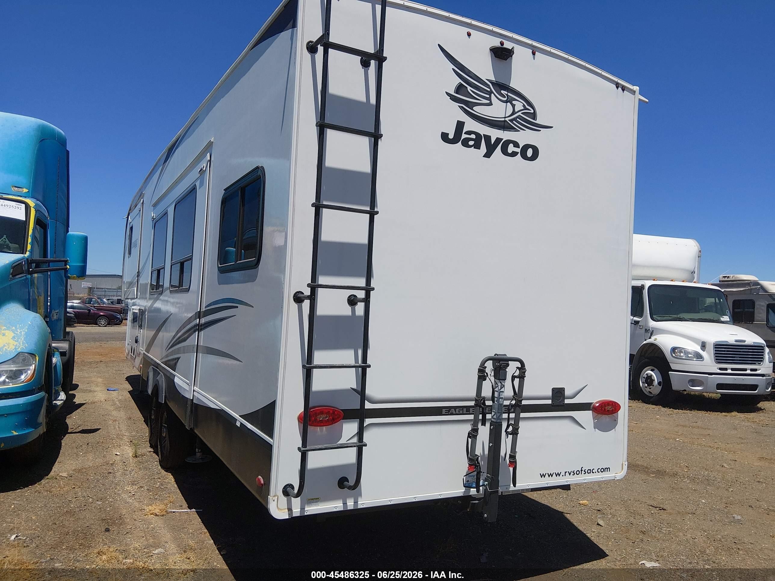 2022 Jayco Other VIN 1UJCJ0BS2N1P50090 IAAI salvage auction — Side, Salvage (California), sold $5,100 on 2026-09-16 (photo 3)