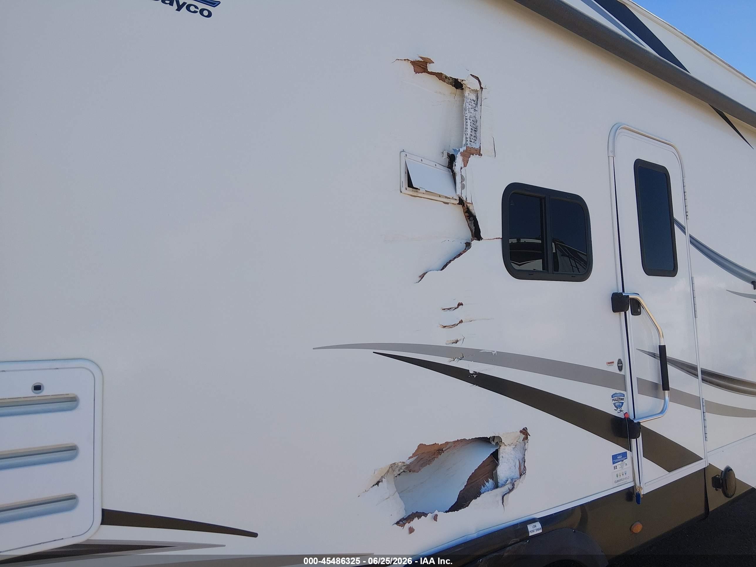 2022 Jayco Other VIN 1UJCJ0BS2N1P50090 IAAI salvage auction — Side, Salvage (California), sold $5,100 on 2026-09-16 (photo 6)