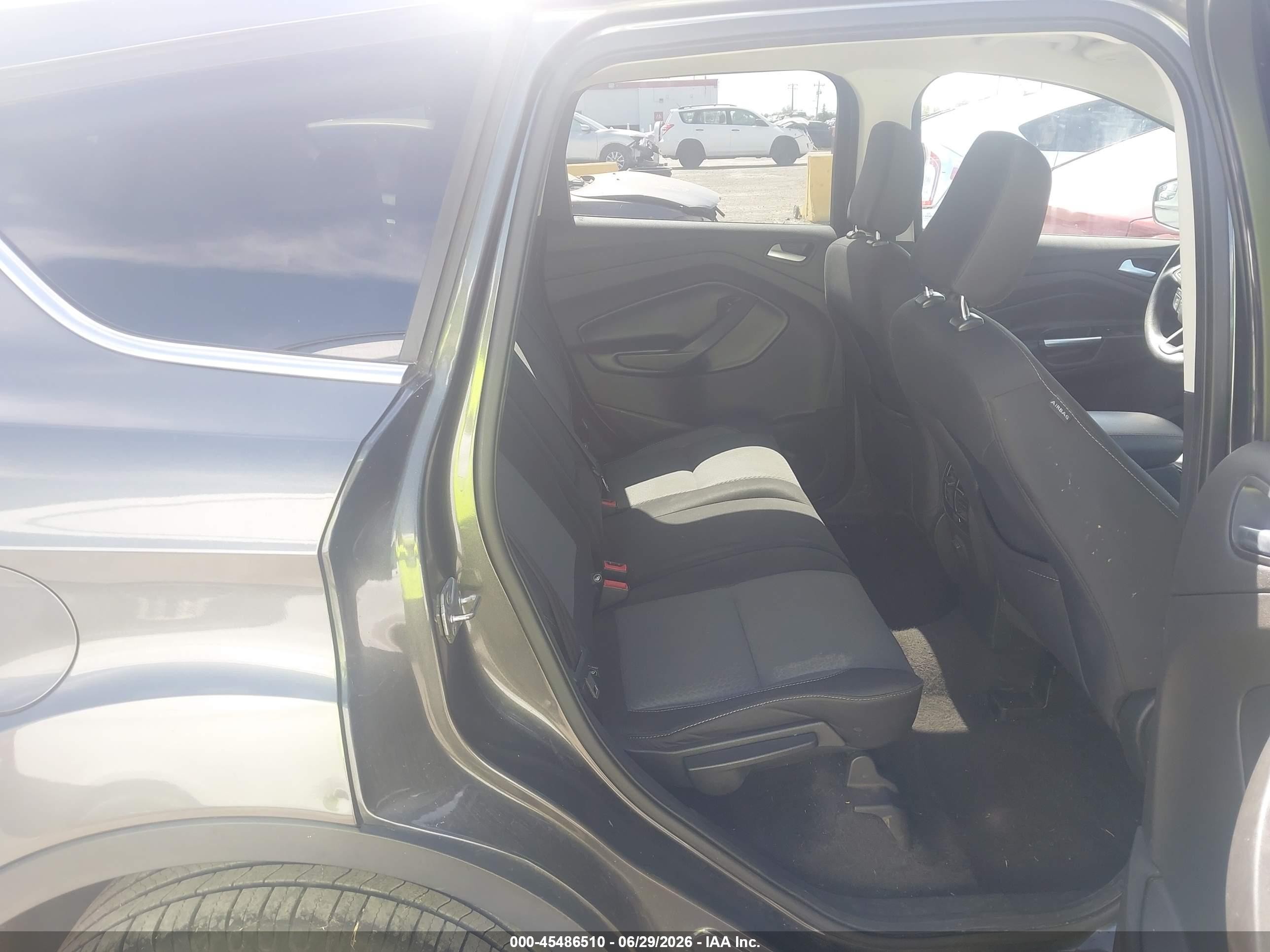 2018 Ford Escape VIN 1FMCU9GD5JUA10768 IAAI salvage auction — Normal Wear, Clear - Dealer Only (California), sold $1,000 on 2026-07-09 (photo 8)