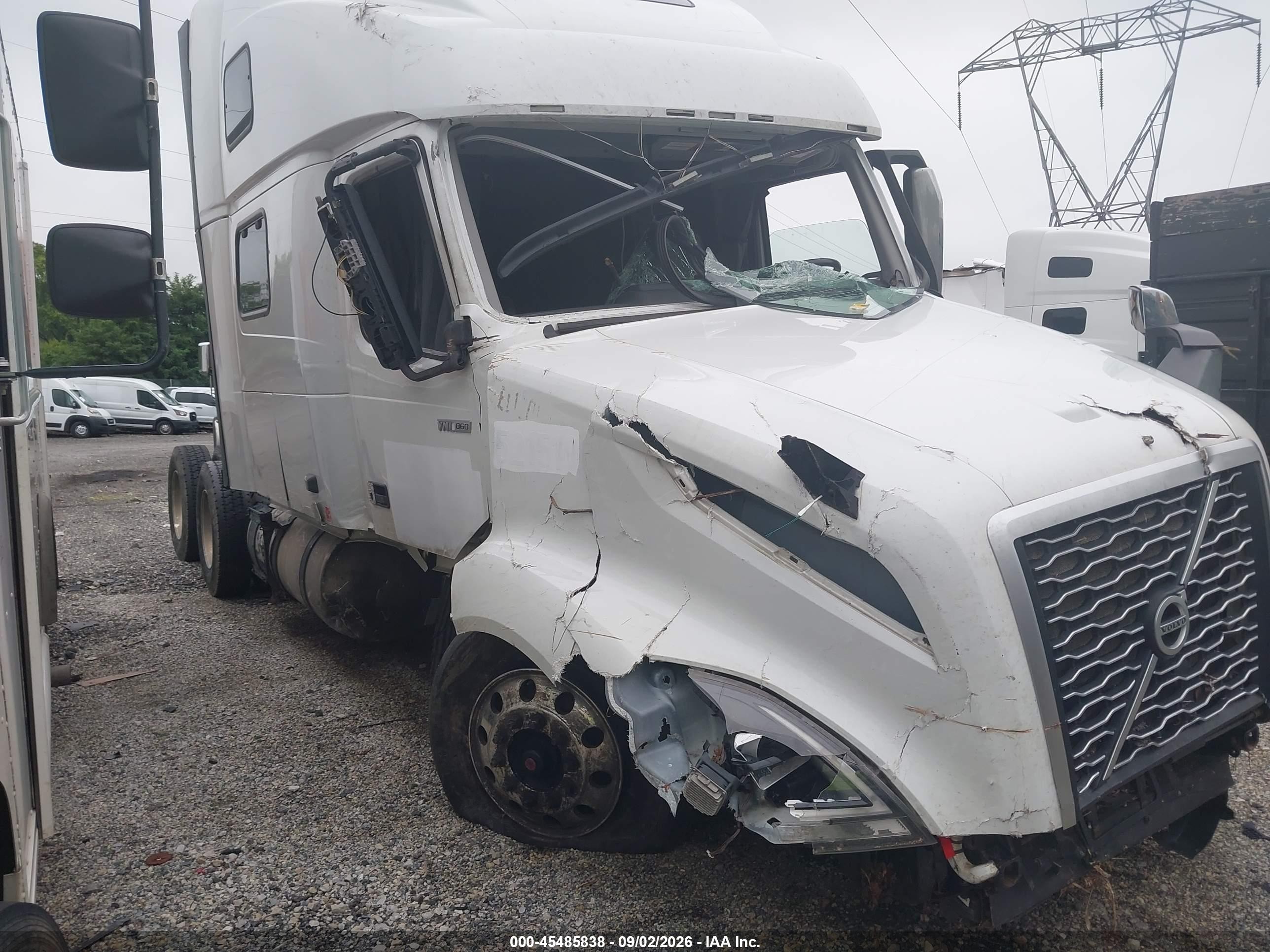 2023 Volvo VNL VIN 4V4NC9EH6PN309134 — IAAI salvage auction photo