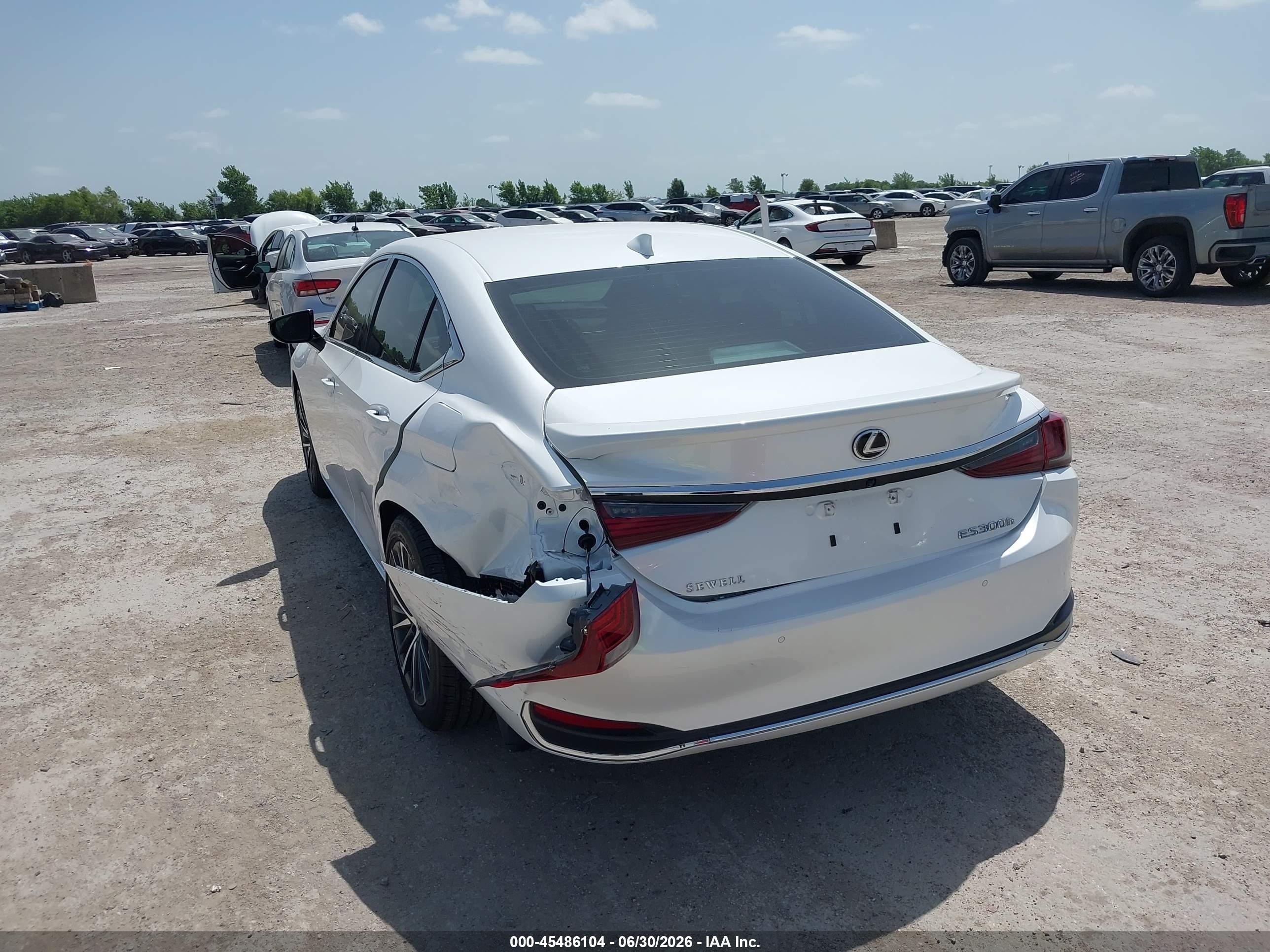 2025 Lexus ES 300h VIN 58ADA1C13SU069421 IAAI salvage auction — Rear End, Original (Texas), sold $25,000 on 2026-08-20 (photo 3)