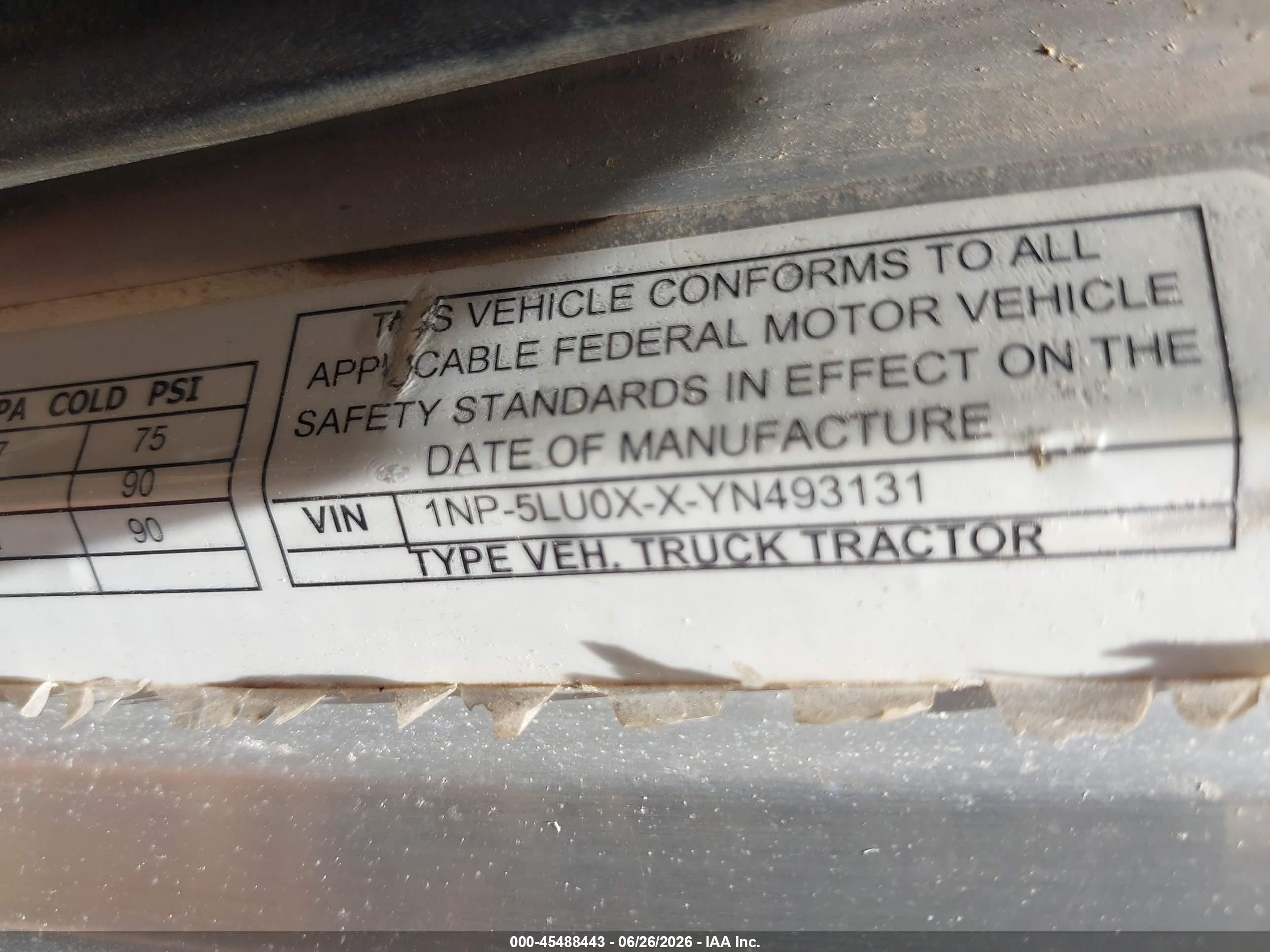 2000 Peterbilt 379 VIN 1NP5LU0XXYN493131 IAAI salvage auction — Side, Salvage (Louisiana), sold $9,850 on 2026-09-03 (photo 8)