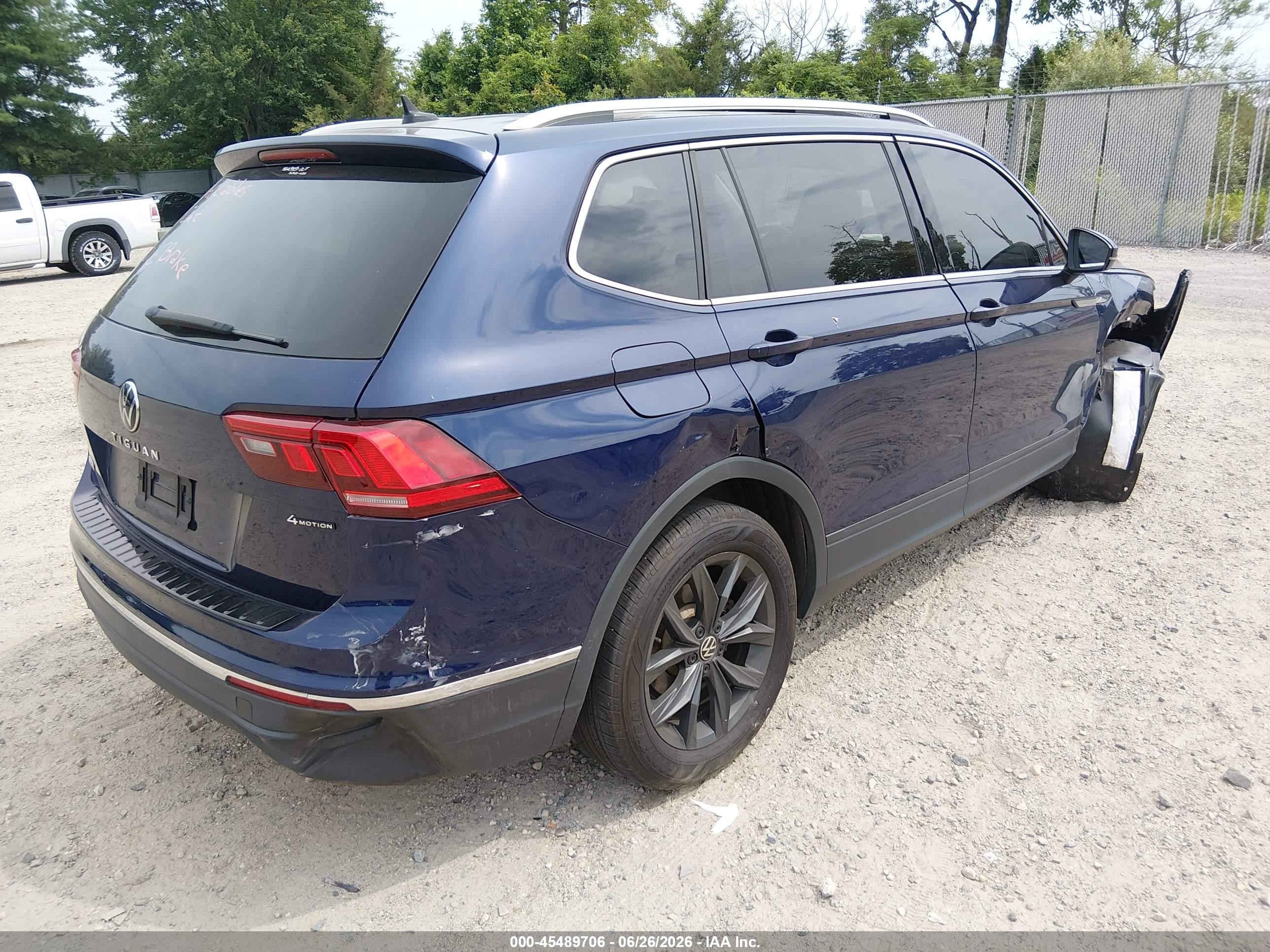 2024 Volkswagen Tiguan VIN 3VVMB7AX4RM168302 IAAI salvage auction — Unknown, Salvage (New Jersey), sold $5,800 on 2026-09-13 (photo 4)
