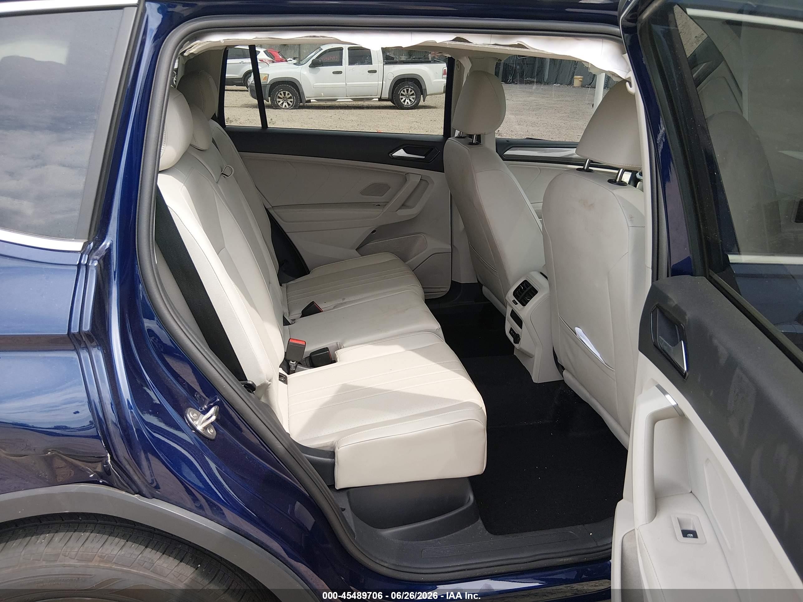 2024 Volkswagen Tiguan VIN 3VVMB7AX4RM168302 IAAI salvage auction — Unknown, Salvage (New Jersey), sold $5,800 on 2026-09-13 (photo 8)
