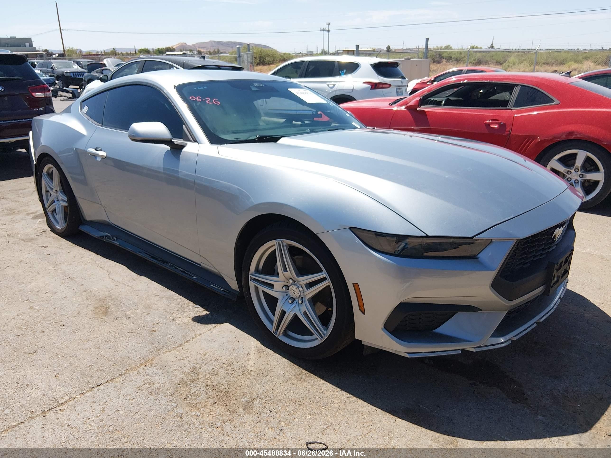 2025 Ford Mustang VIN 1FA6P8THXS5130823 — IAAI salvage auction photo