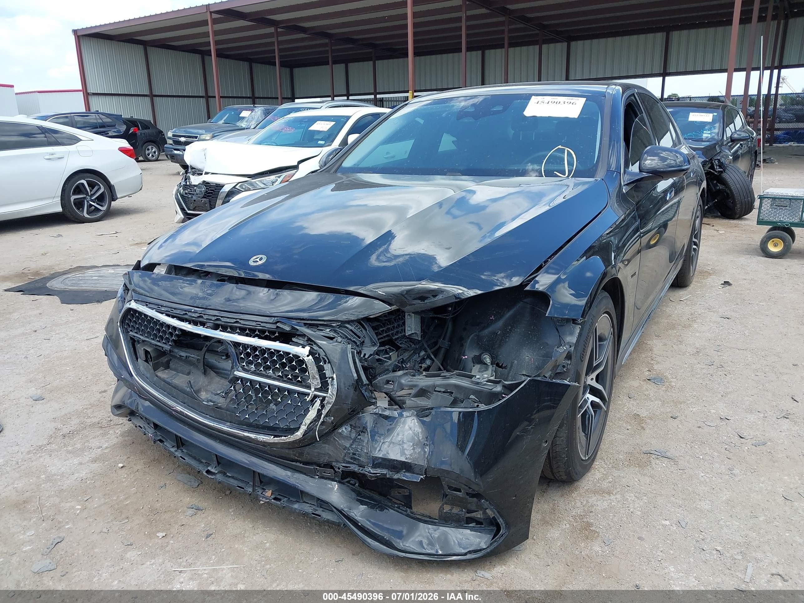 2024 Mercedes-Benz E-Class VIN W1KLF4HB3RA036156 IAAI salvage auction — Front End, Original (Texas), sold $33,000 on 2026-09-16 (photo 2)