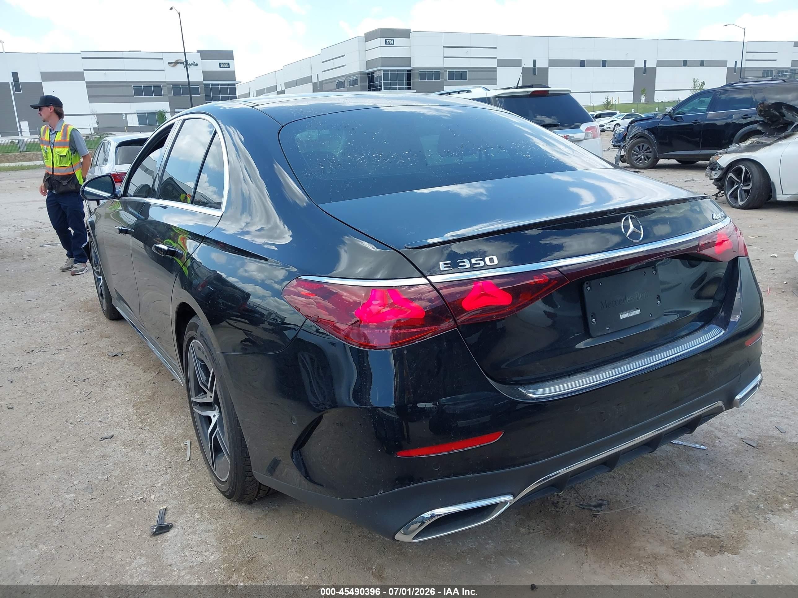 2024 Mercedes-Benz E-Class VIN W1KLF4HB3RA036156 IAAI salvage auction — Front End, Original (Texas), sold $33,000 on 2026-09-16 (photo 3)