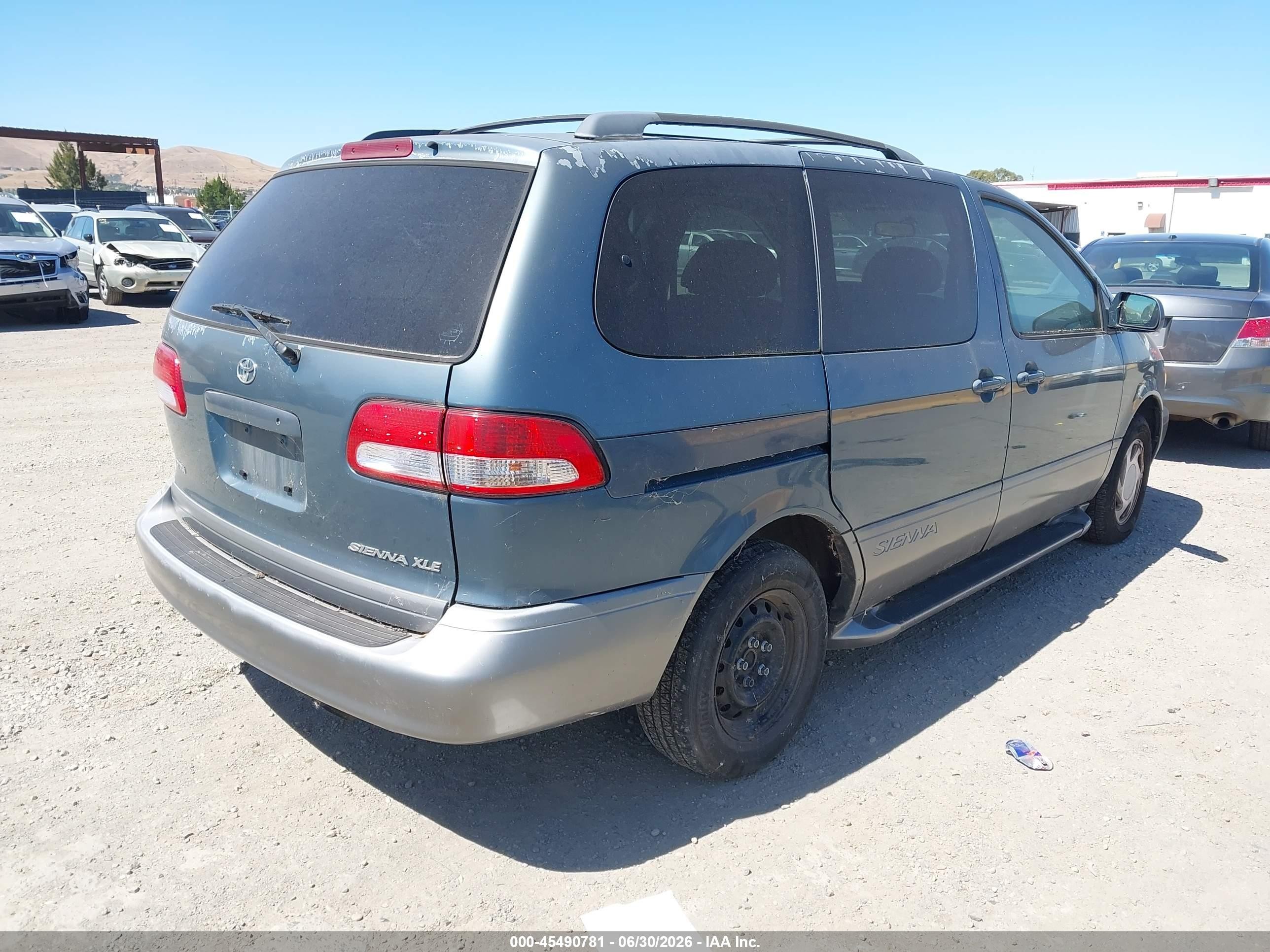 2002 Toyota Sienna VIN 4T3ZF13C72U421505 IAAI salvage auction — Normal Wear, Clear - Dealer Only (California), sold $350 on 2026-07-09 (photo 4)