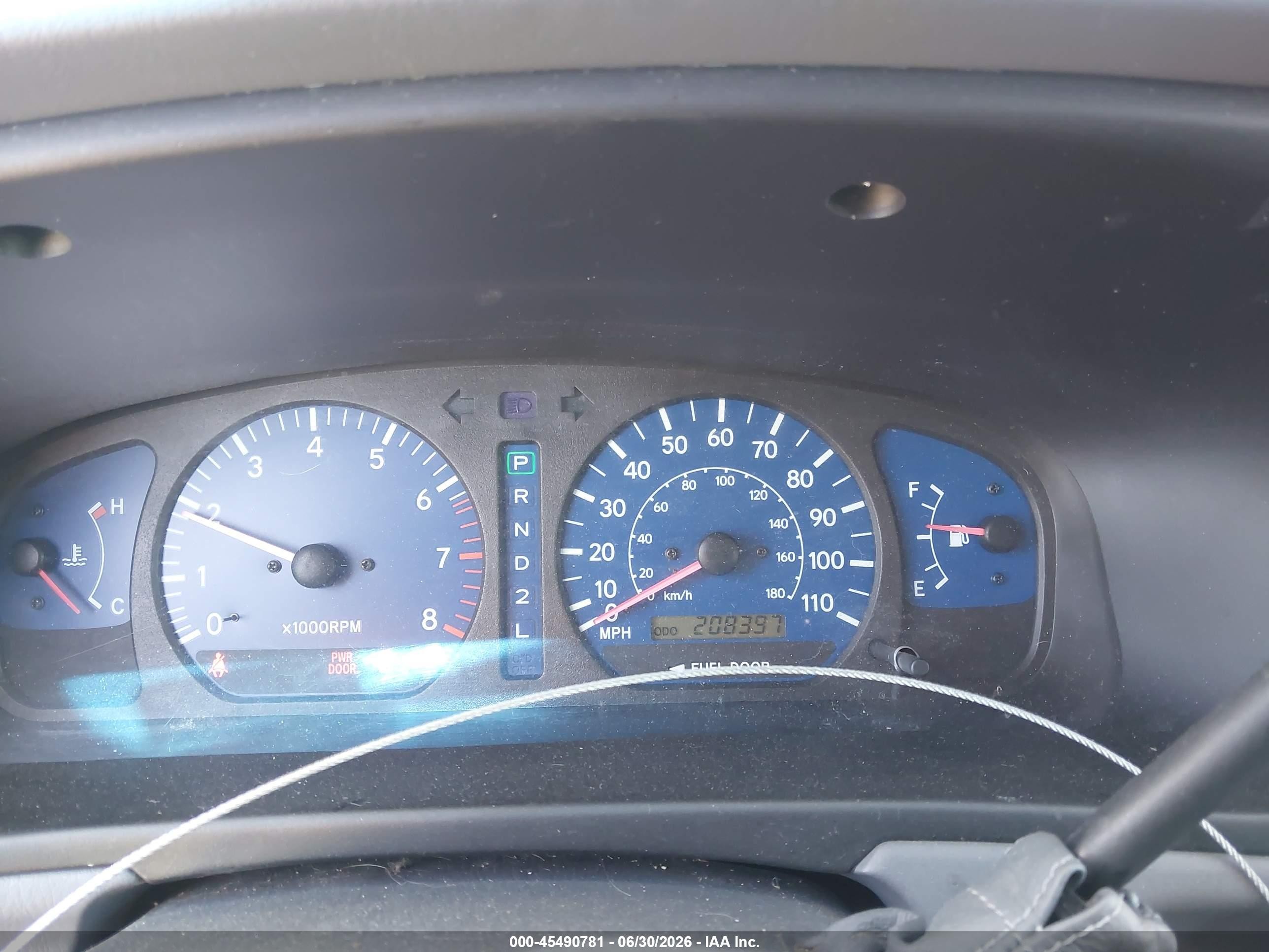 2002 Toyota Sienna VIN 4T3ZF13C72U421505 IAAI salvage auction — Normal Wear, Clear - Dealer Only (California), sold $350 on 2026-07-09 (photo 7)