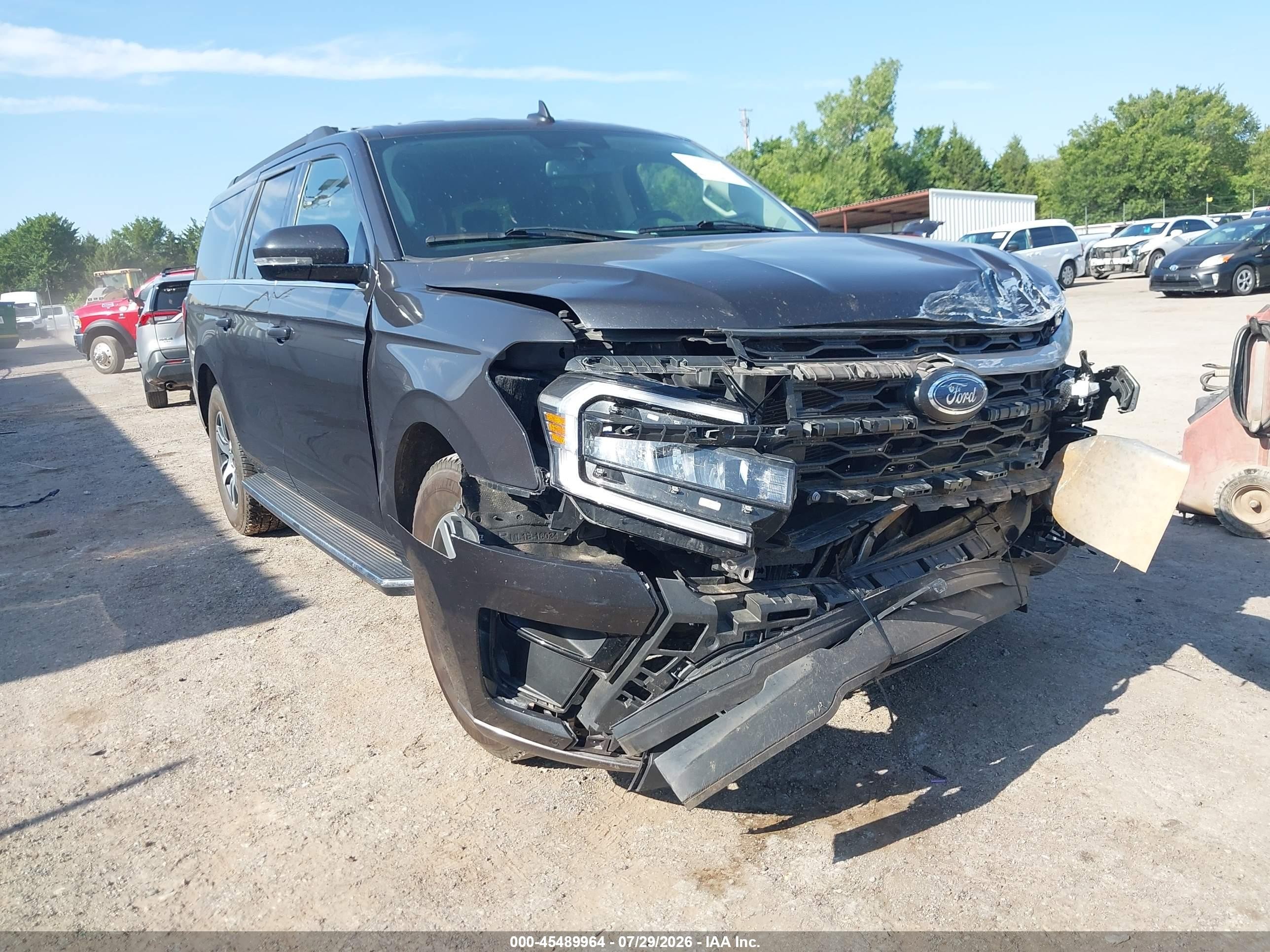 2023 Ford Expedition VIN 1FMJK1J84PEA13870 — IAAI salvage auction photo