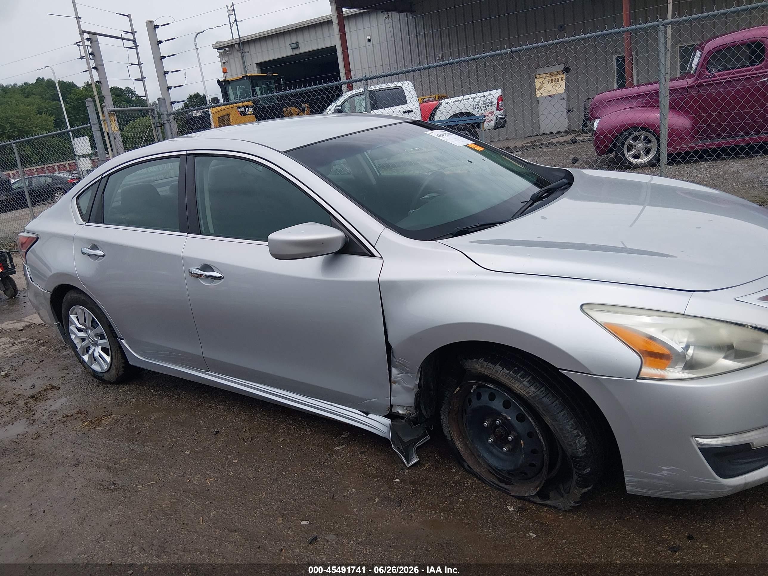 2014 Nissan Altima VIN 1N4AL3AP7EC196443 IAAI salvage auction — Side, Salvage (West Virginia), sold $275 on 2026-09-04 (photo 6)