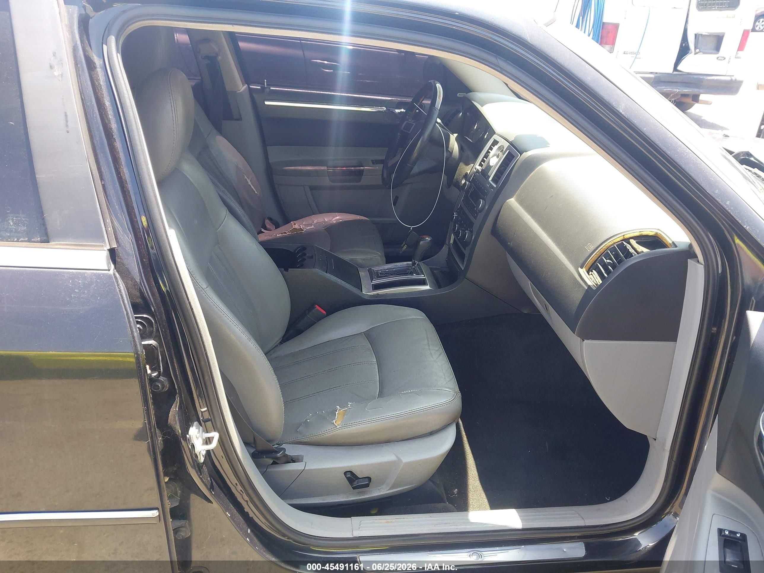 2007 Chrysler 300 VIN 2C3KA63H77H821245 IAAI salvage auction — Normal Wear, Salvage (California), sold $350 on 2026-07-09 (photo 5)
