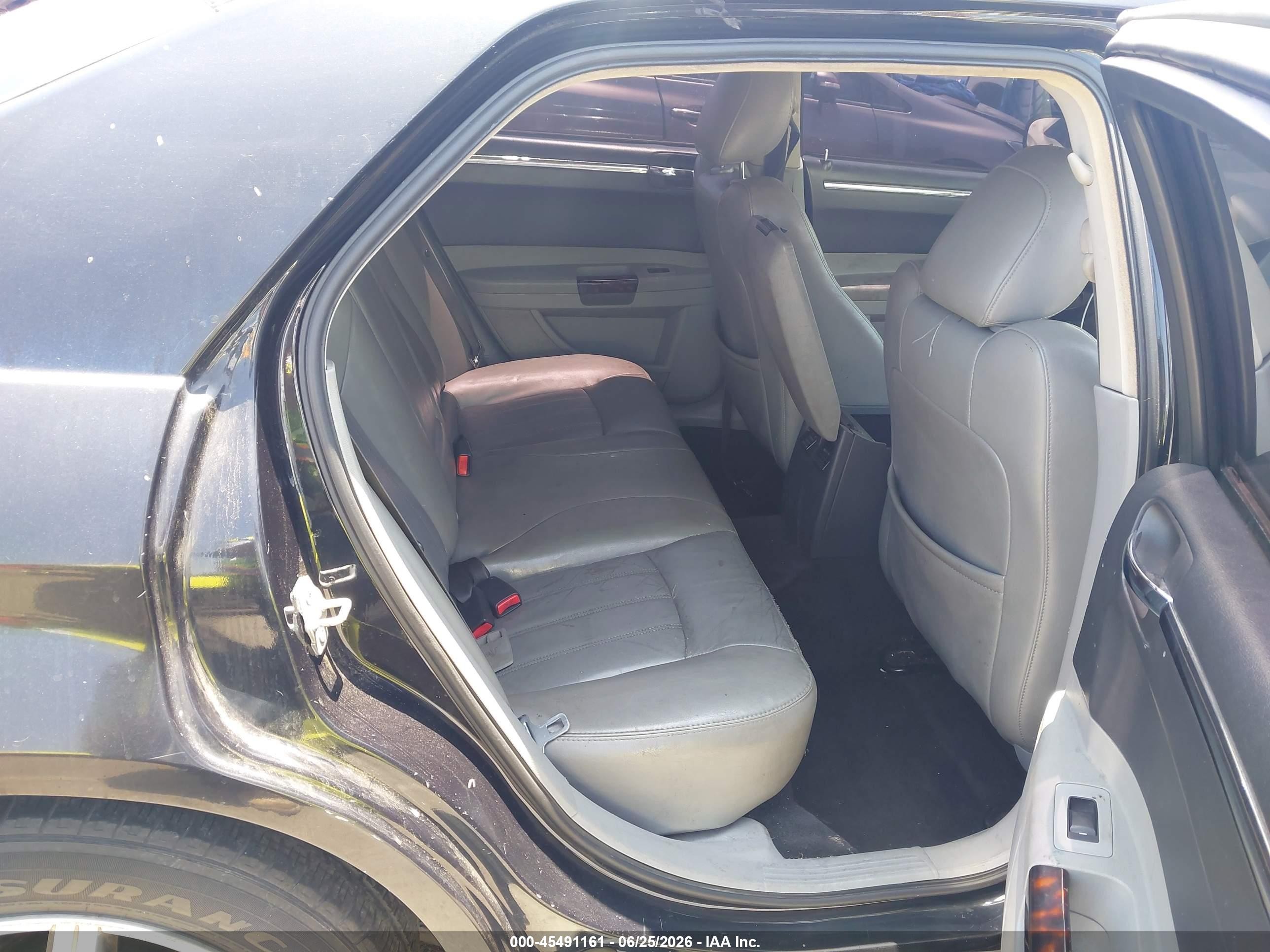 2007 Chrysler 300 VIN 2C3KA63H77H821245 IAAI salvage auction — Normal Wear, Salvage (California), sold $350 on 2026-07-09 (photo 8)