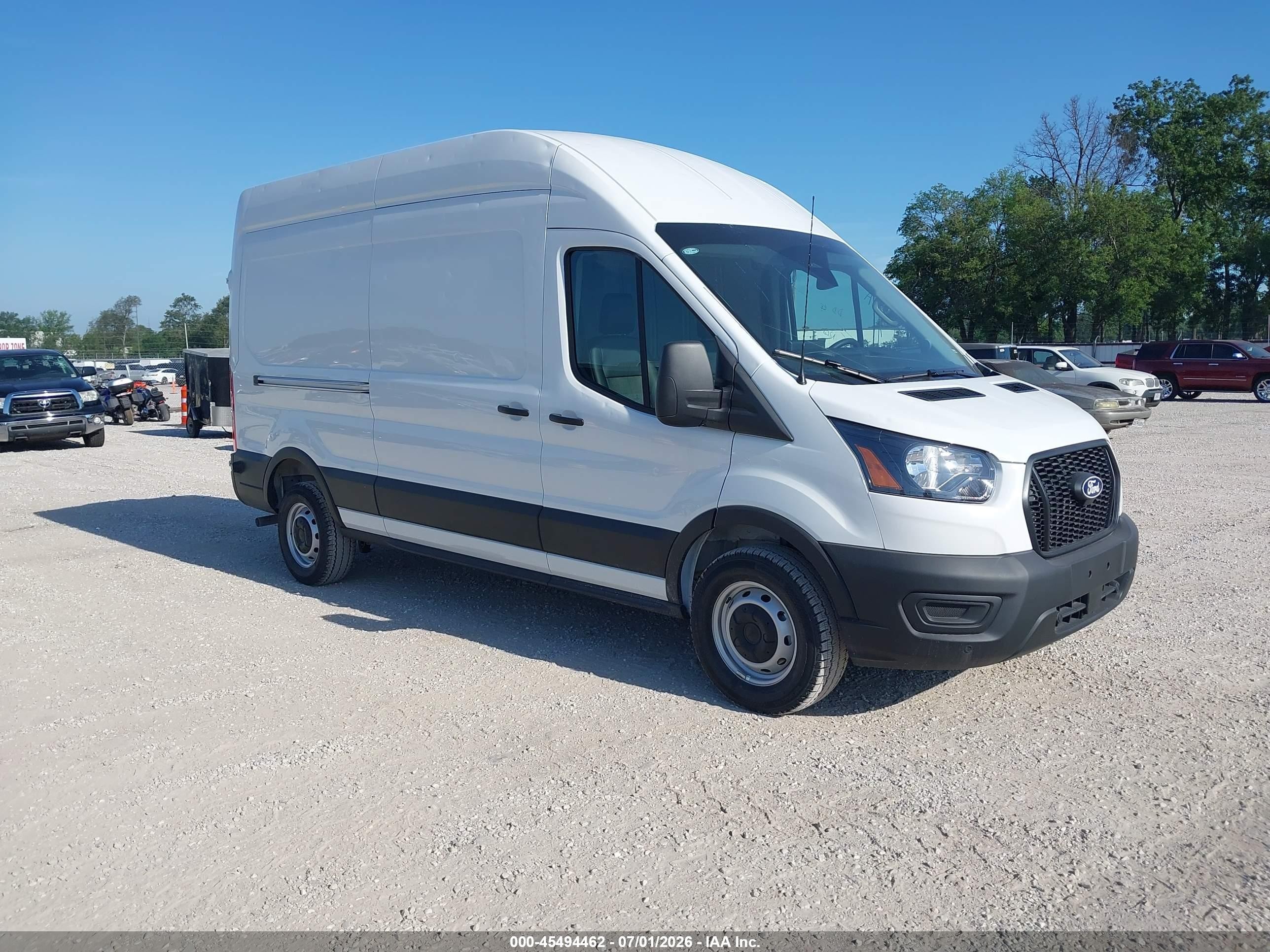 2026 Ford Transit-250 VIN 1FTBR1X86TKA89985 — IAAI salvage auction photo