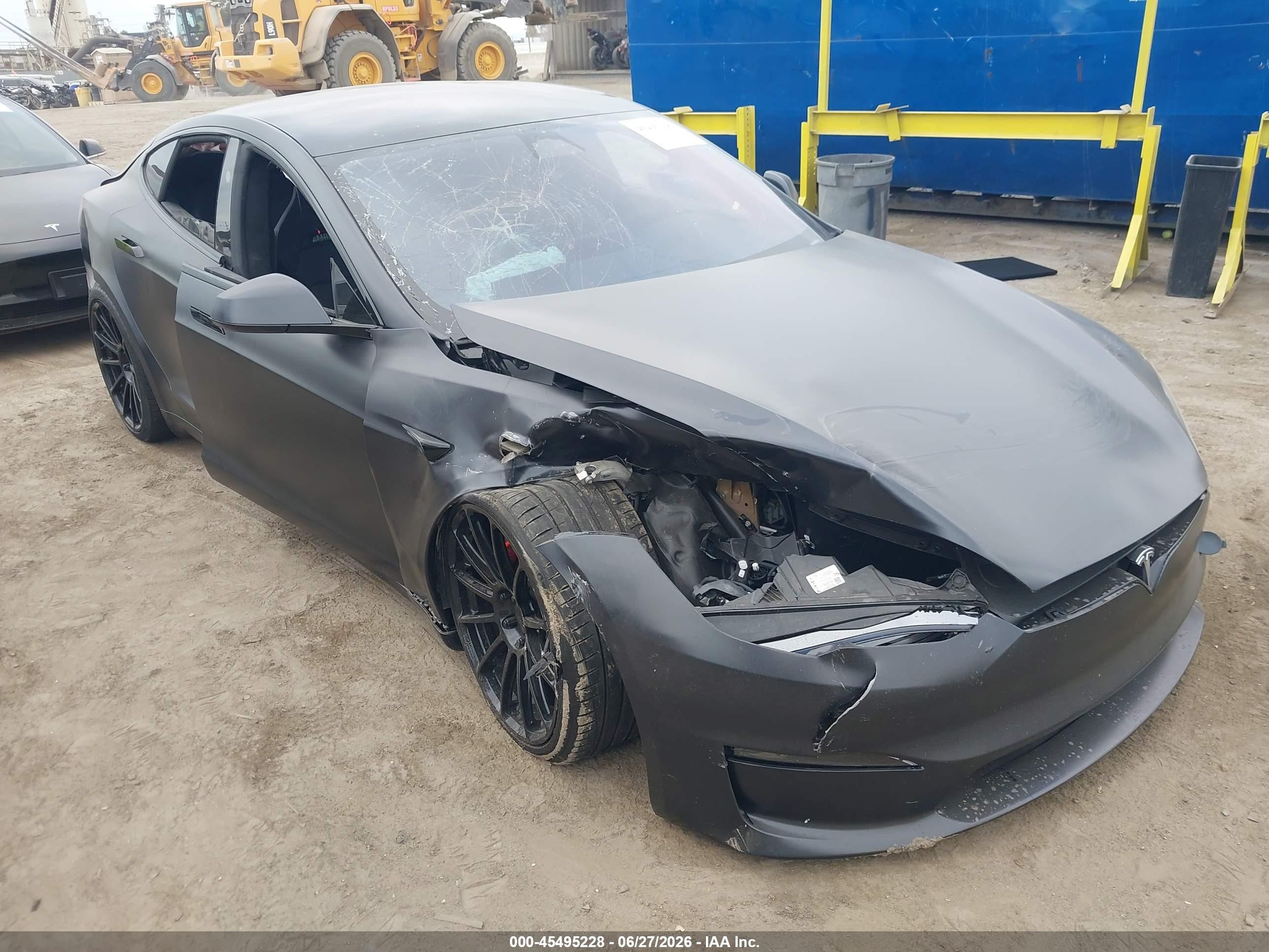 2024 Tesla Model S VIN 5YJSA1E69RF540969 — IAAI salvage auction photo
