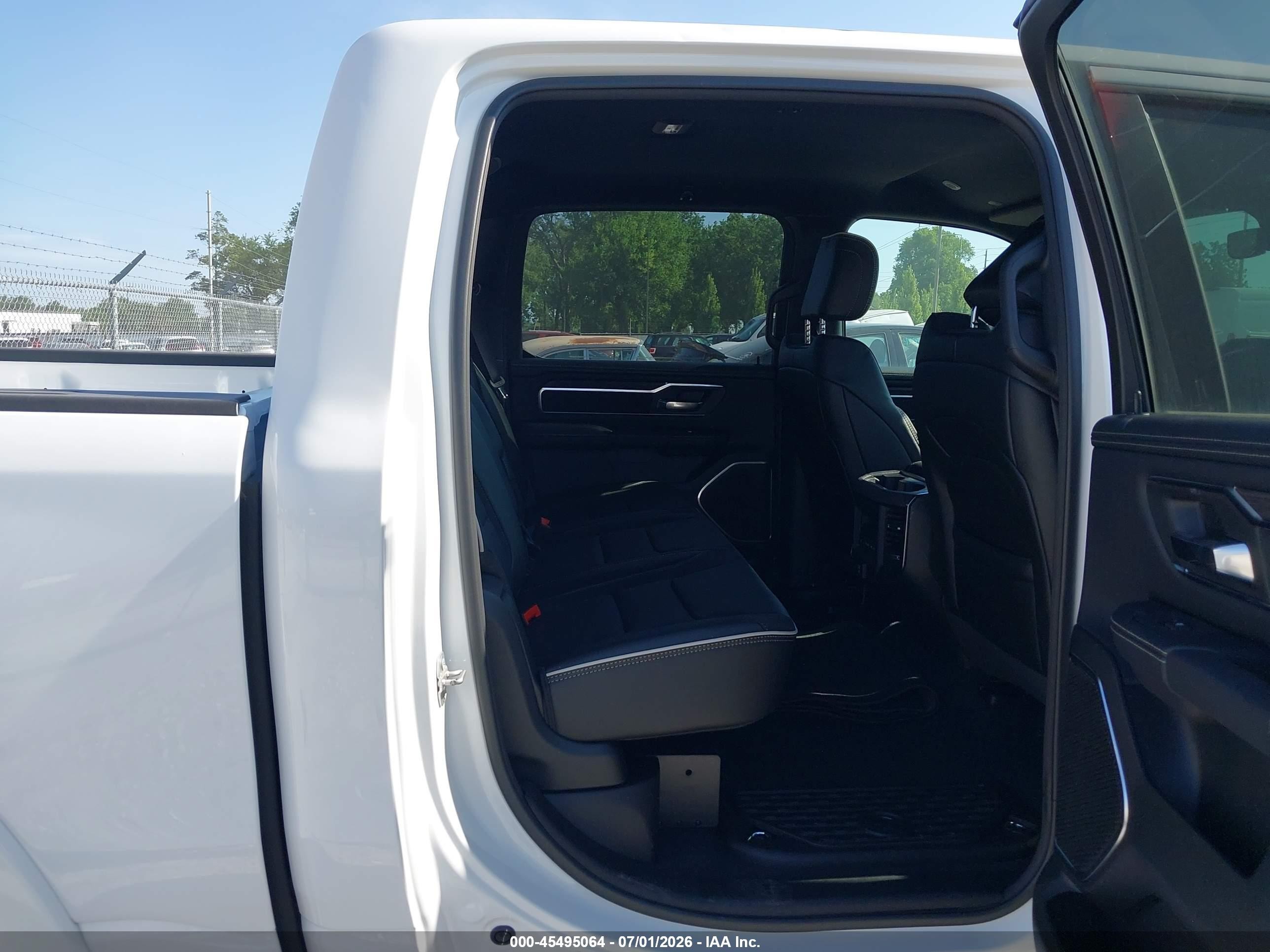 2026 Ram 1500 VIN 1C6SRFJP1TN365797 IAAI salvage auction — Hail, Enterprise Vehicles Clear Only (Kansas), sold $39,500 on 2026-07-10 (photo 8)