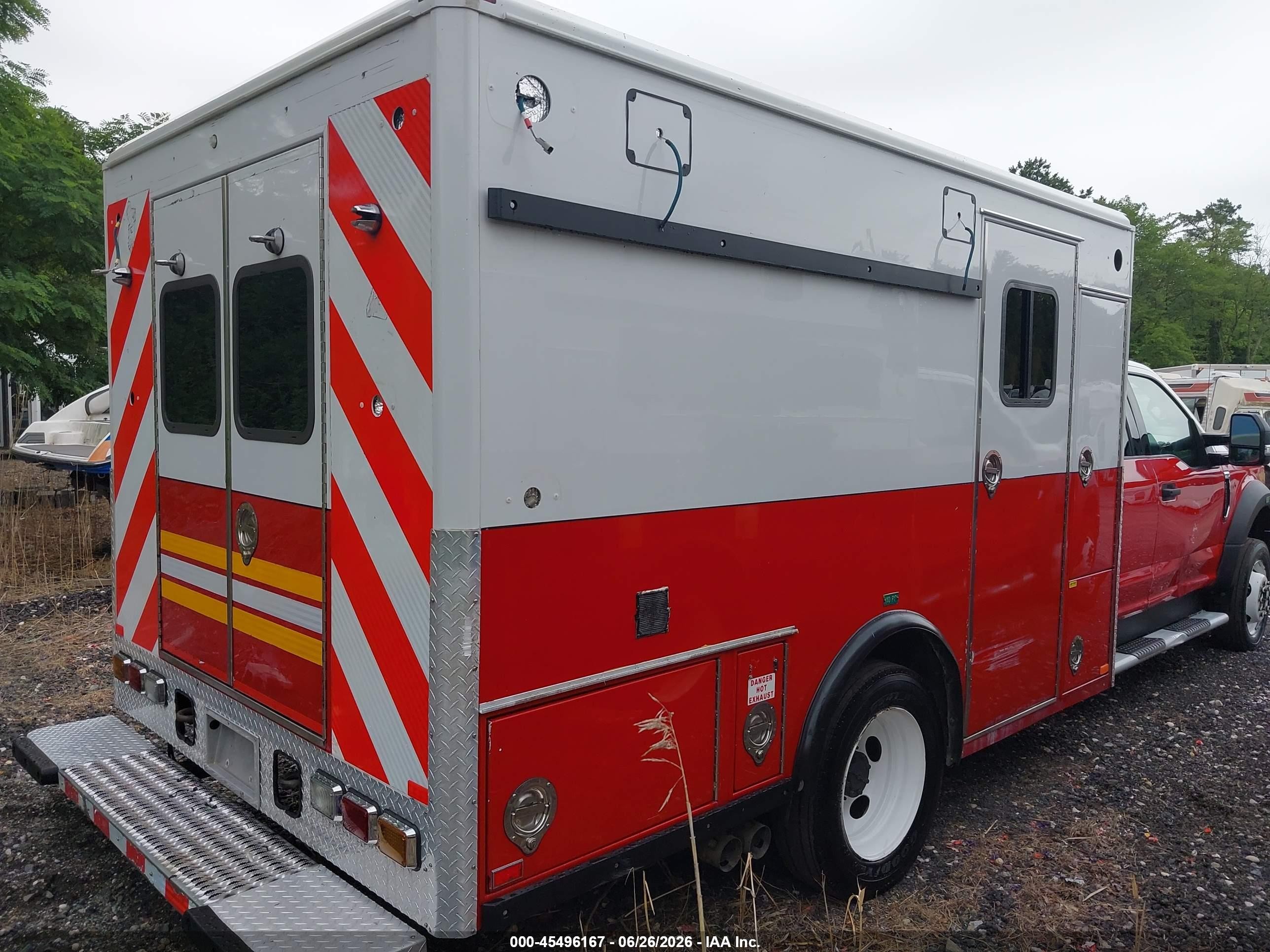 2017 Ford F-550 super duty VIN 1FD0X5HT9HED73068 IAAI salvage auction — Normal Wear, Clear (New York), sold $7,600 on 2026-08-04 (photo 4)