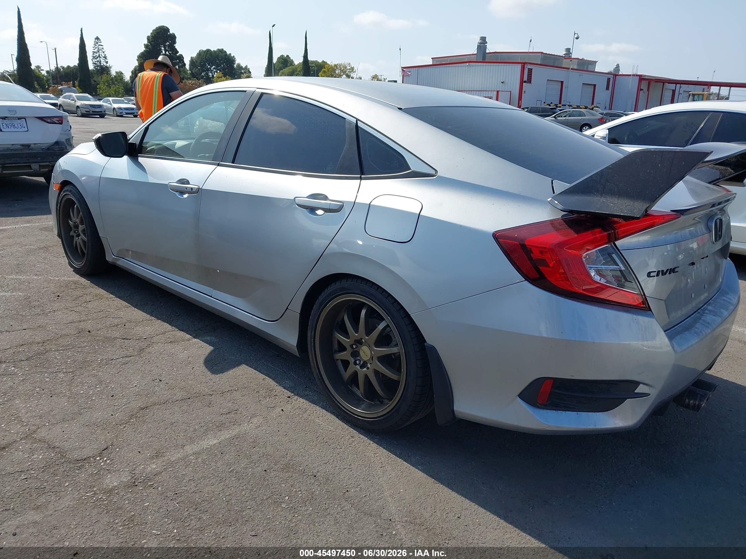 2020 Honda Civic VIN 19XFC2F89LE214779 IAAI salvage auction — Unknown, Salvage (California), sold $7,500 on 2026-07-09 (photo 3)