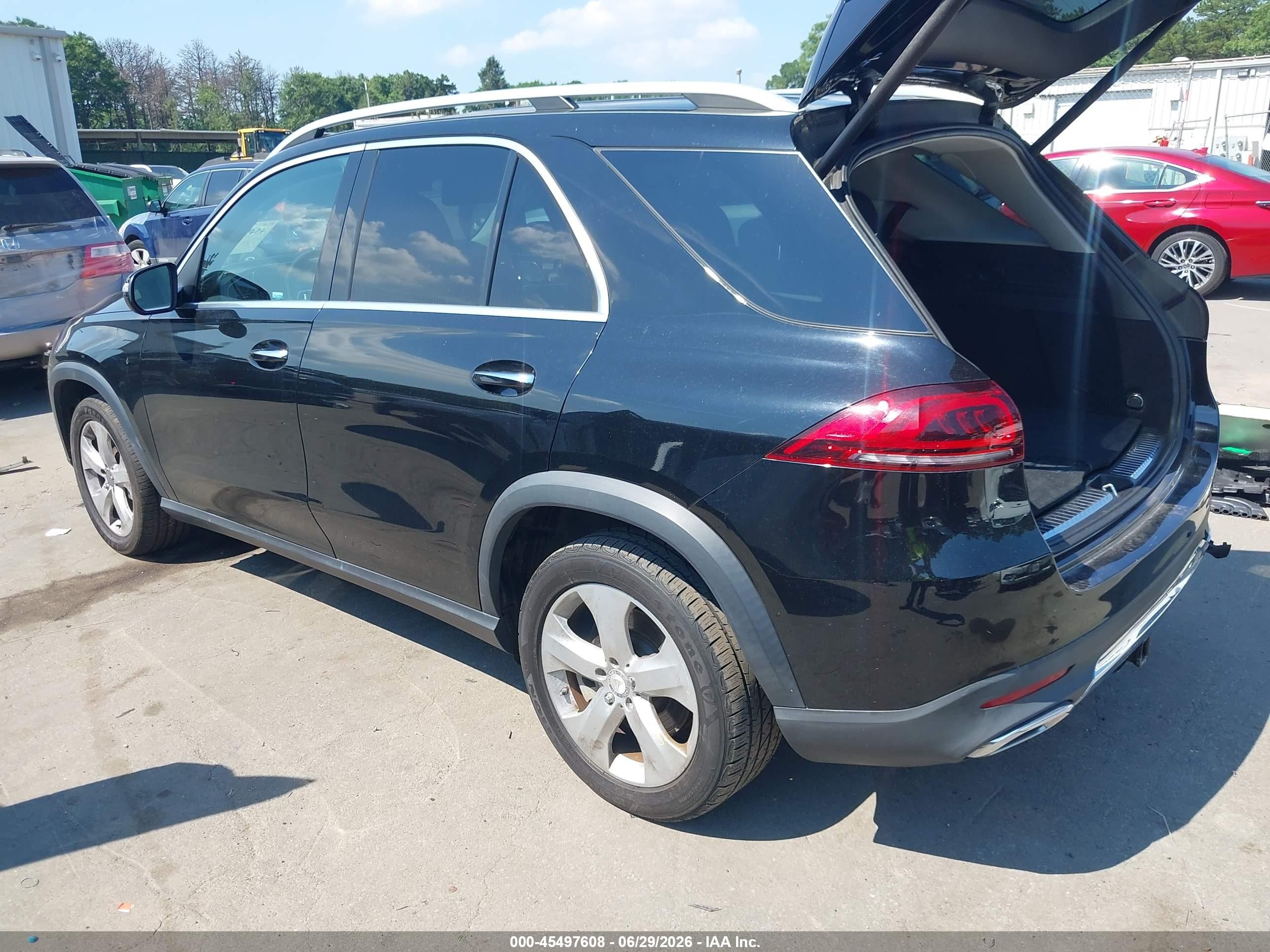 2020 Mercedes-benz Gle VIN 4JGFB5KB6LA003088 IAAI salvage auction — Water/Flood, Mv-907A (New York), sold $18,100 on 2026-08-13 (photo 3)
