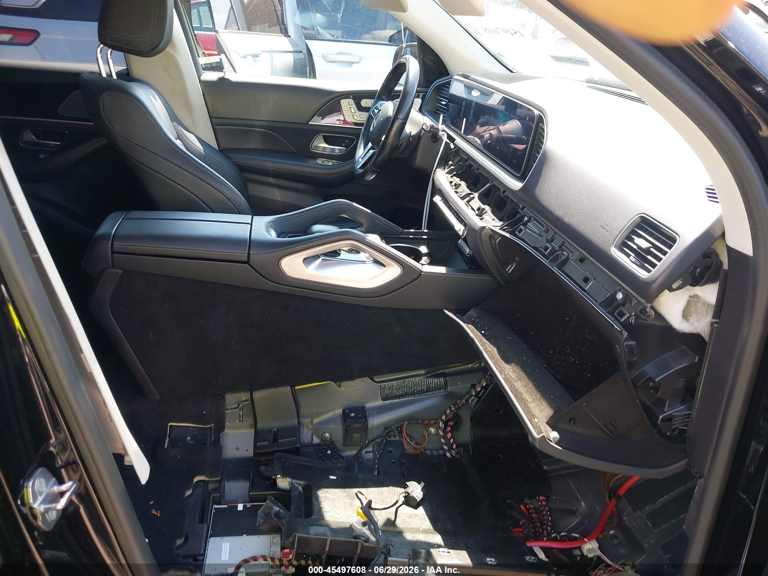 2020 Mercedes-benz Gle VIN 4JGFB5KB6LA003088 IAAI salvage auction — Water/Flood, Mv-907A (New York), sold $18,100 on 2026-08-13 (photo 5)